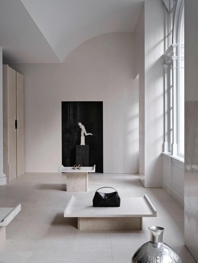 Toteme, Mount Street, London — Halleroed