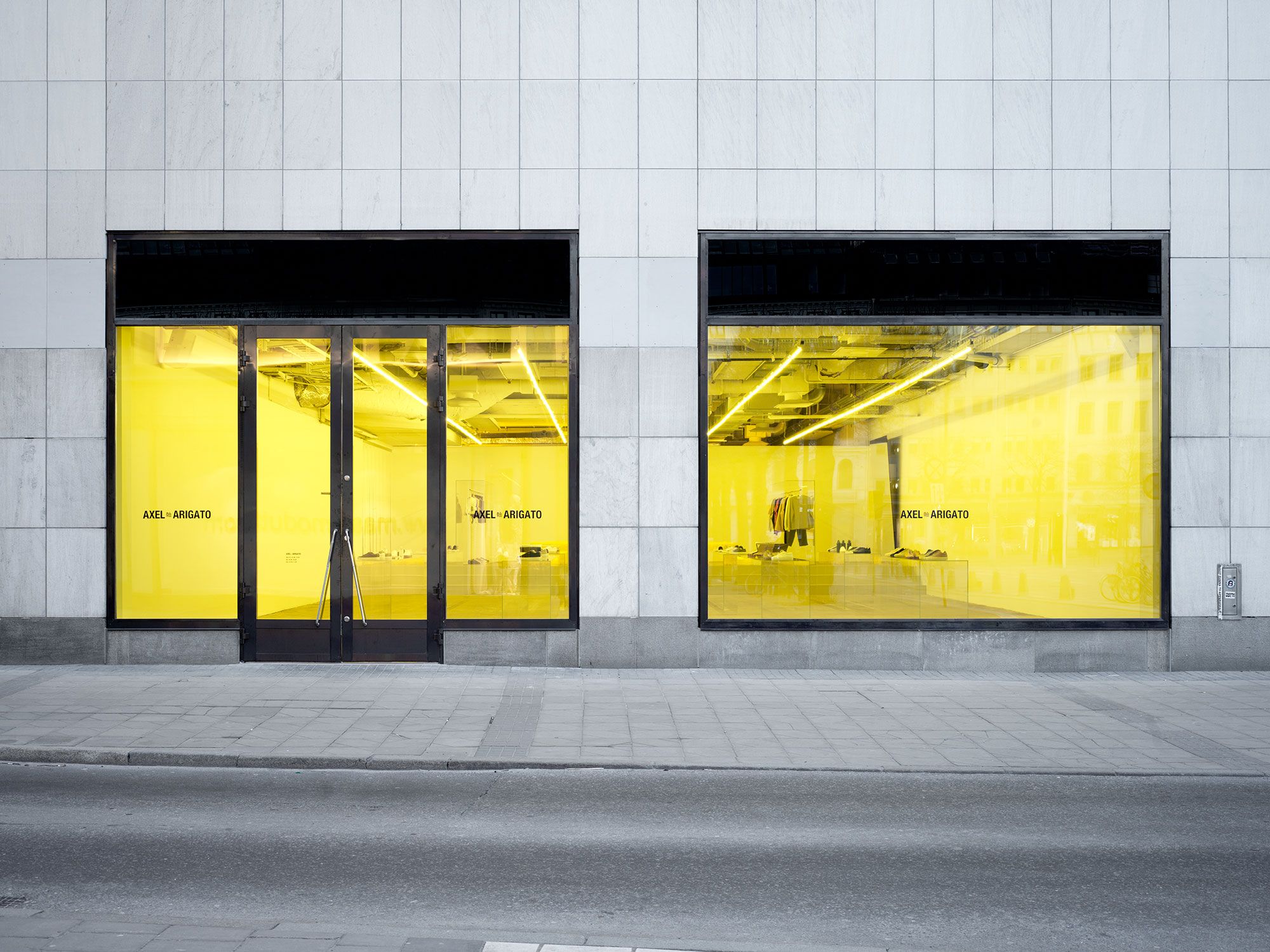 AXEL ARIGATO, Norrmalmstorg, Stockholm — Halleroed