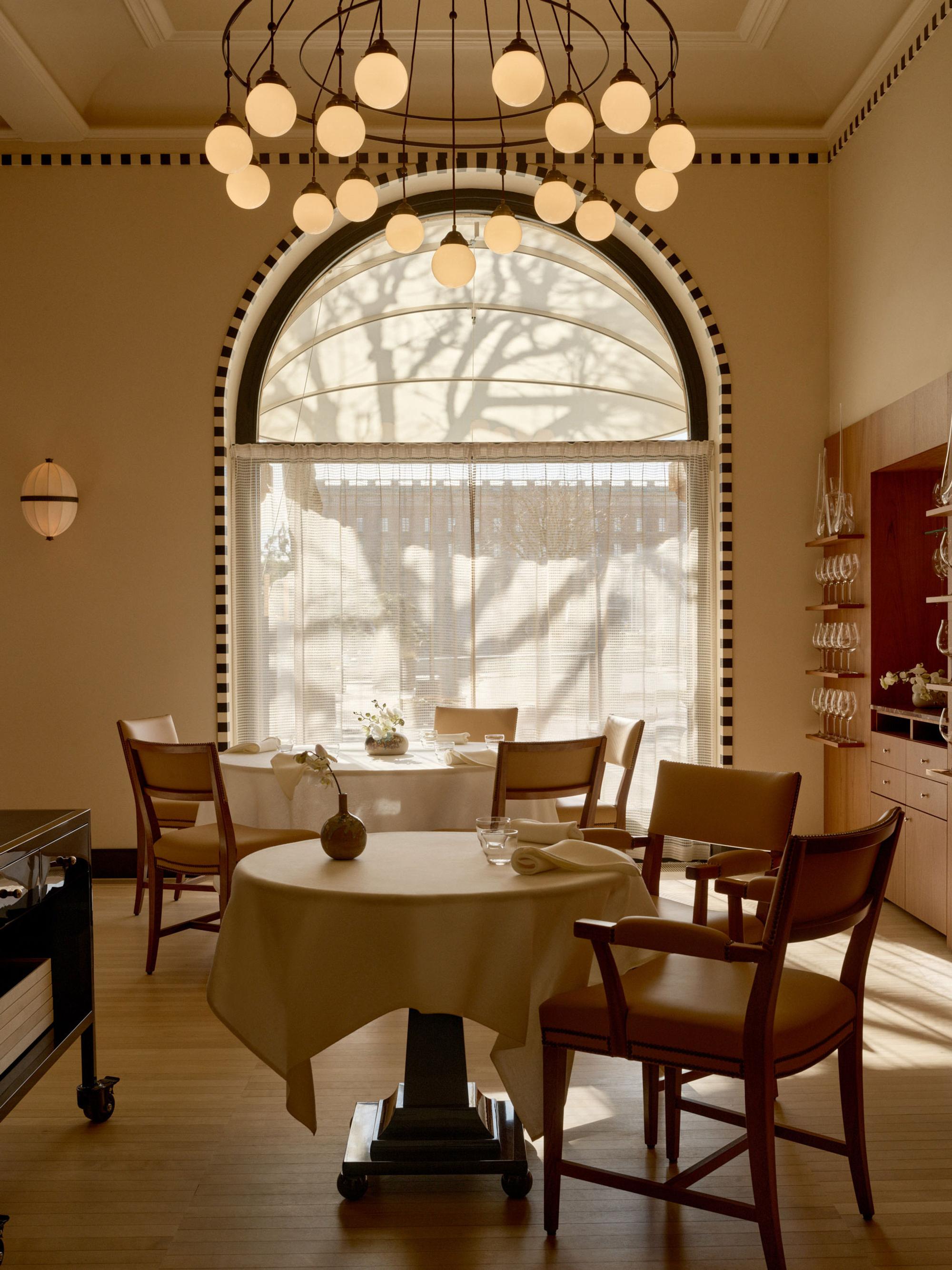 Interior design by Halleroed in Stockholm — image 6 of 31