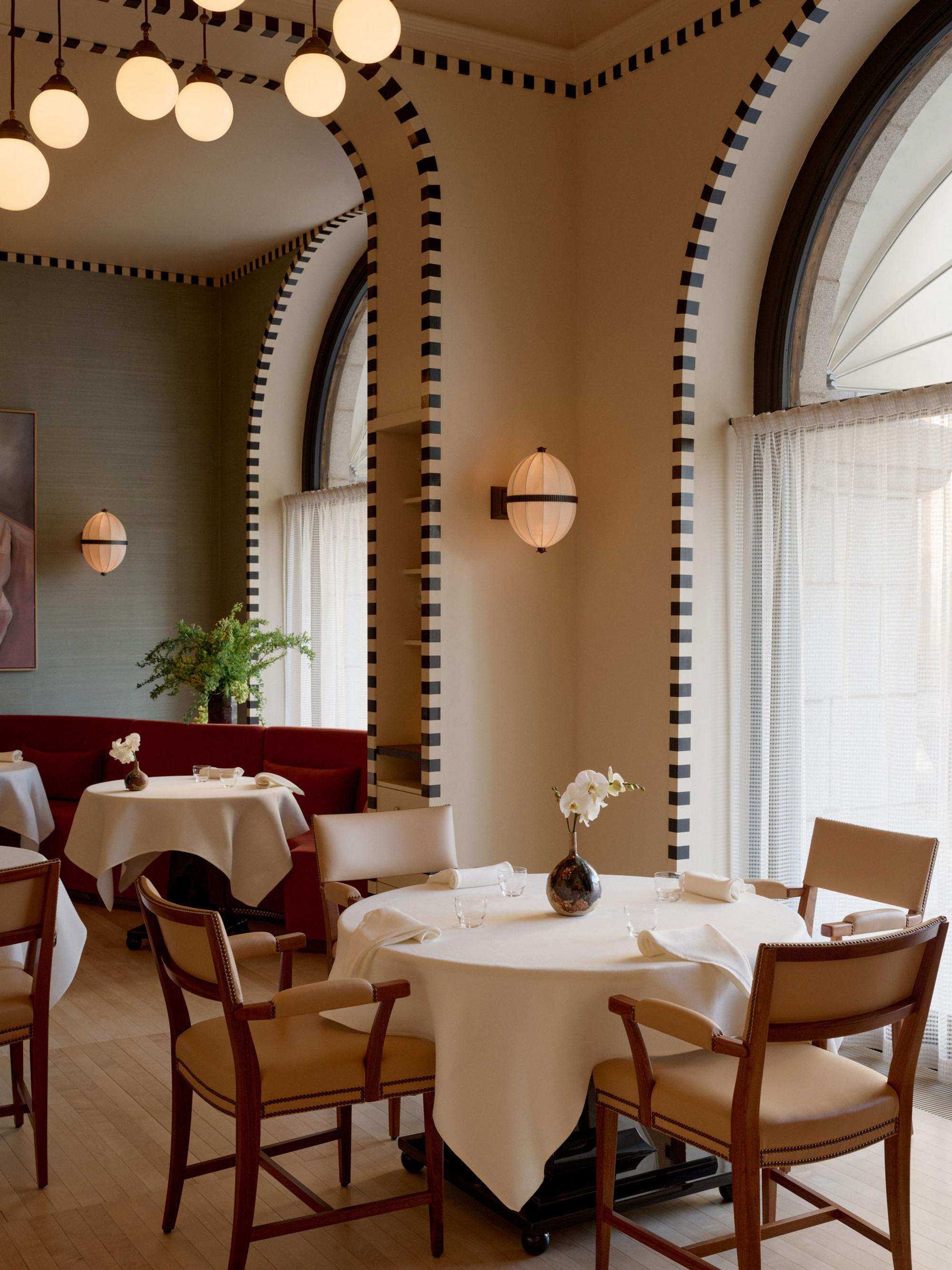 Interior design by Halleroed in Stockholm — image 4 of 31