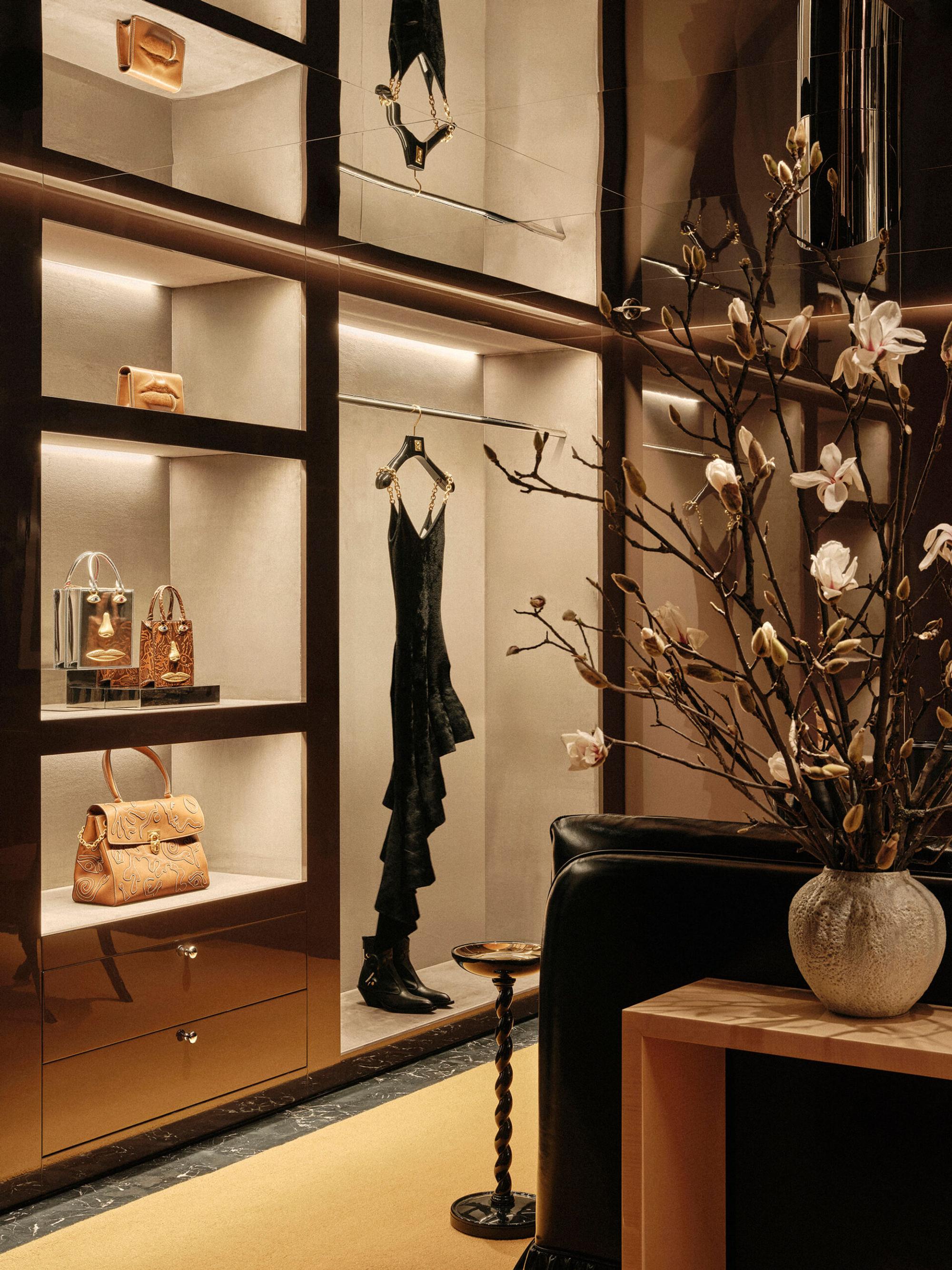 Interior design by Halleroed for Schiaparelli in Landmark, Hong Kong — image 11 of 11