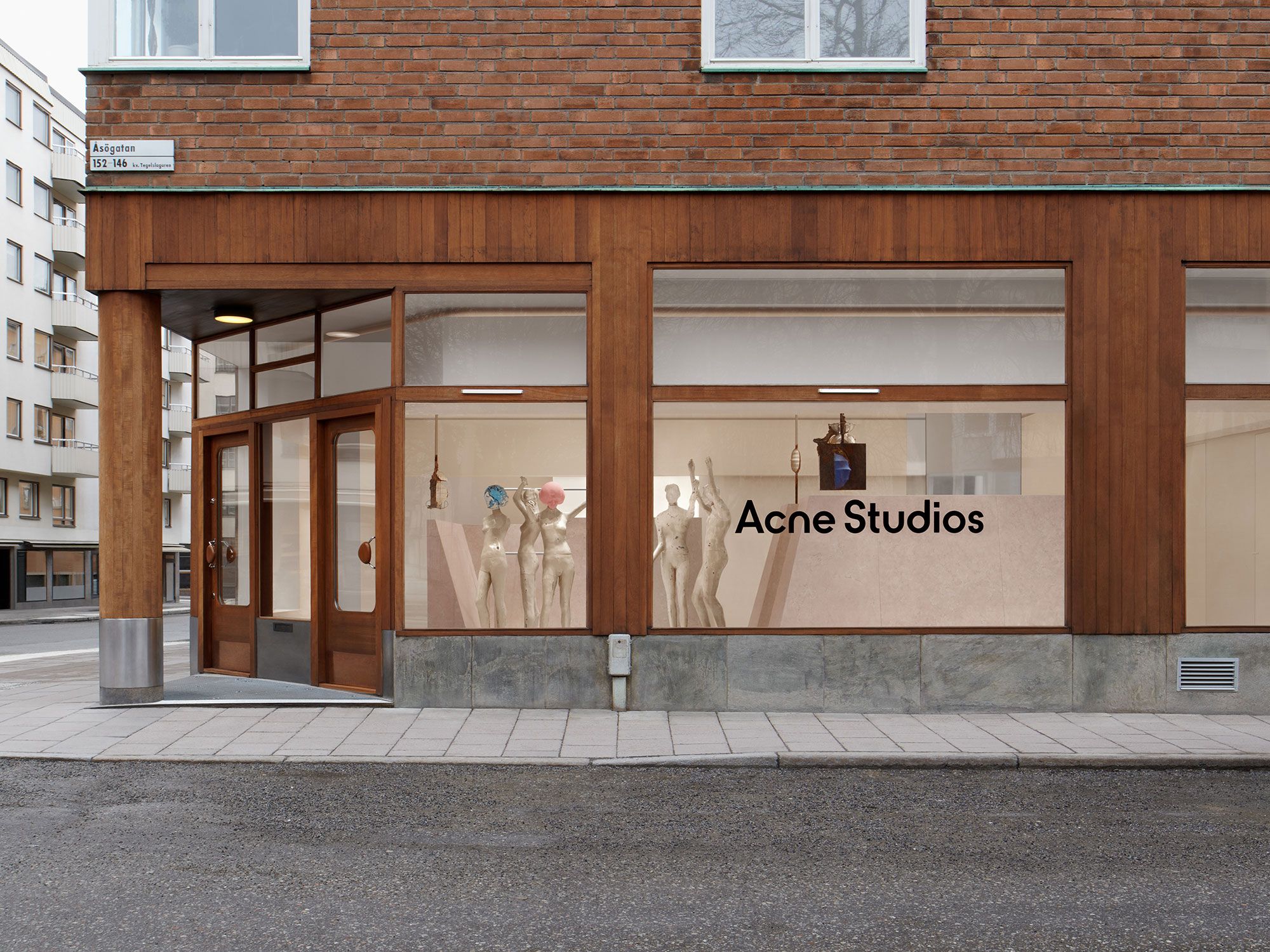 Acne Studios, Nytorgsgatan 36, Stockholm — Halleroed