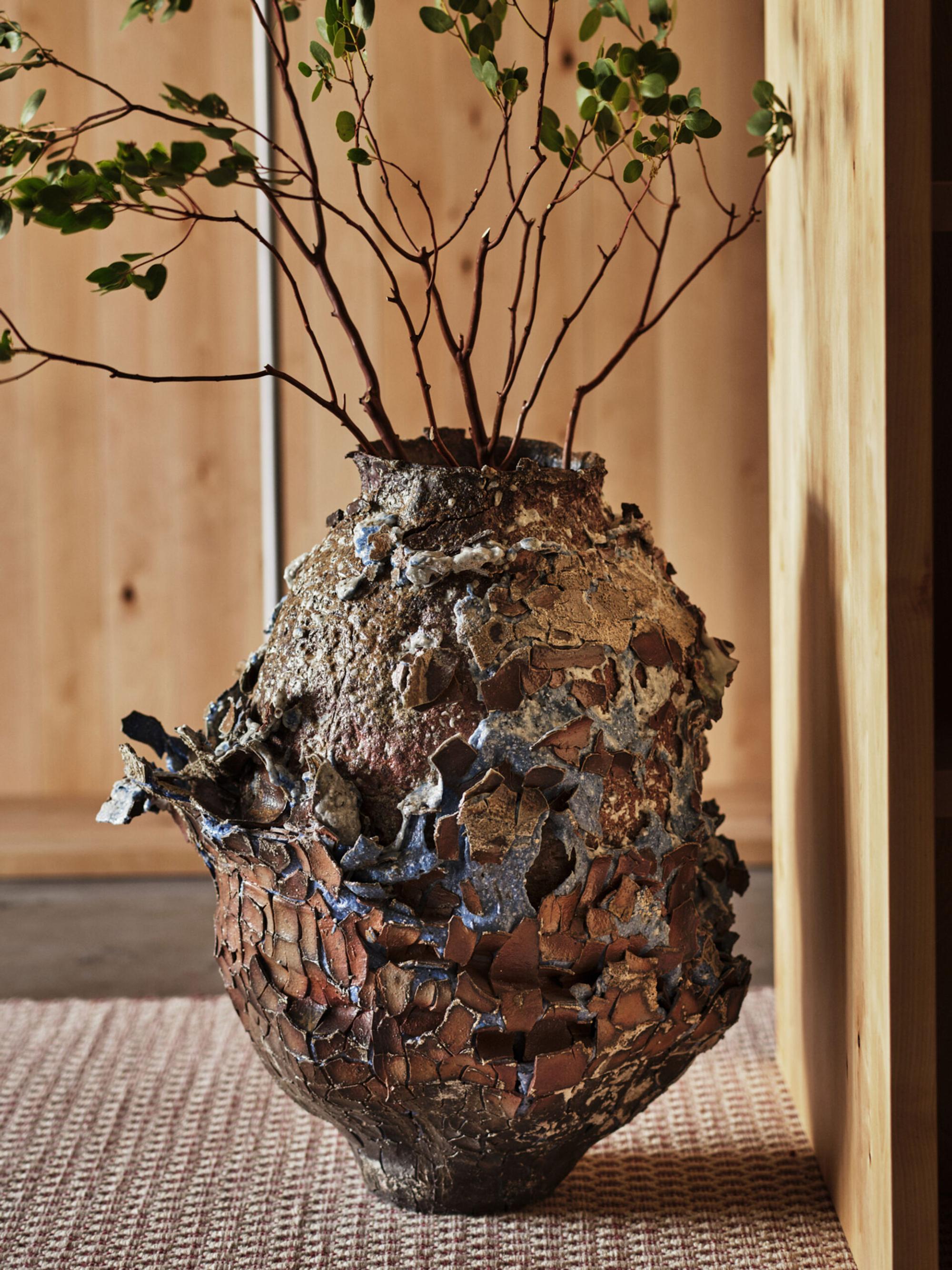 Interior design by Halleroed for Toteme in 461 East Hopkins Avenue, Aspen — image 8 of 10