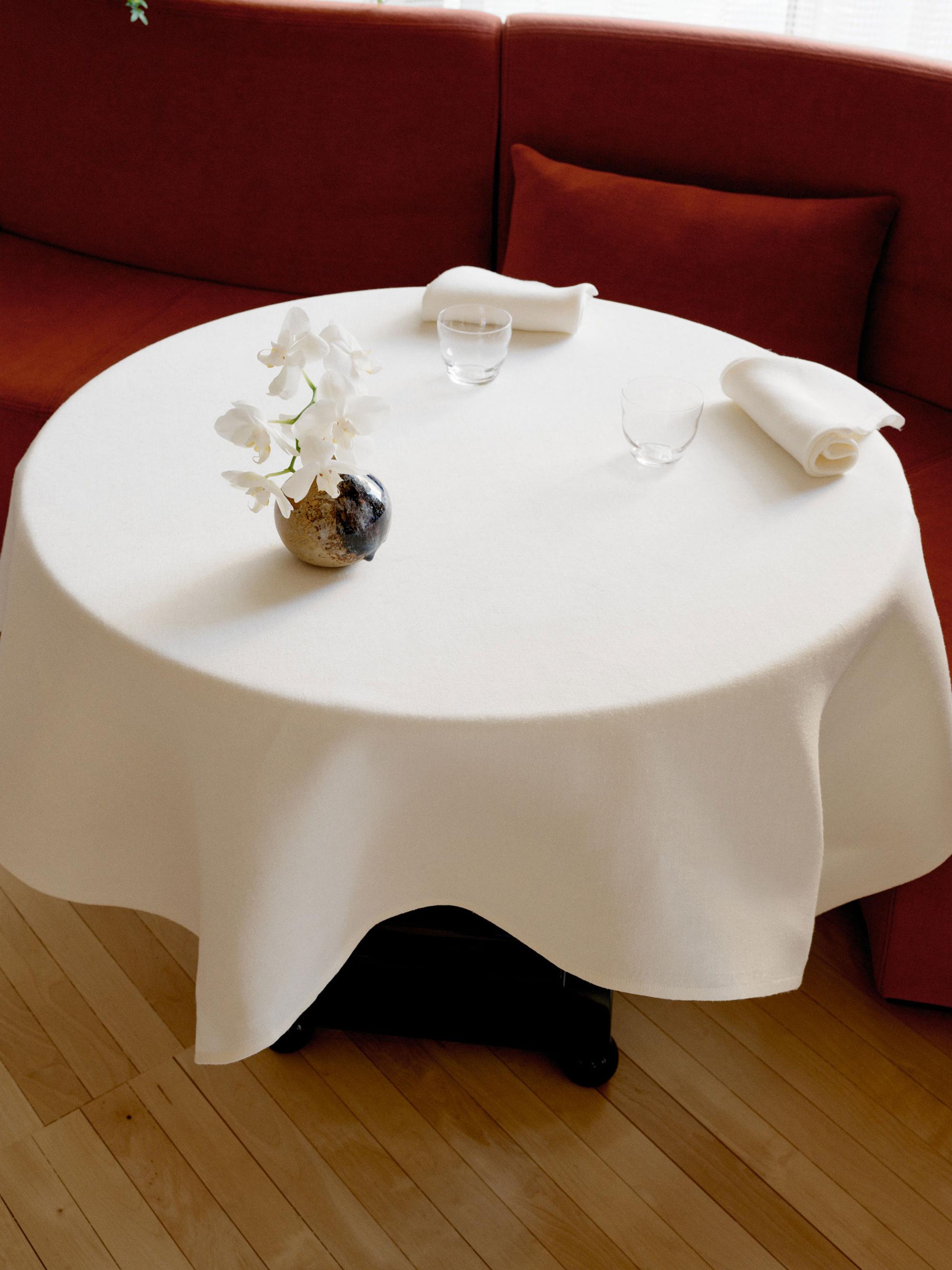 Interior design by Halleroed in Stockholm — image 15 of 31