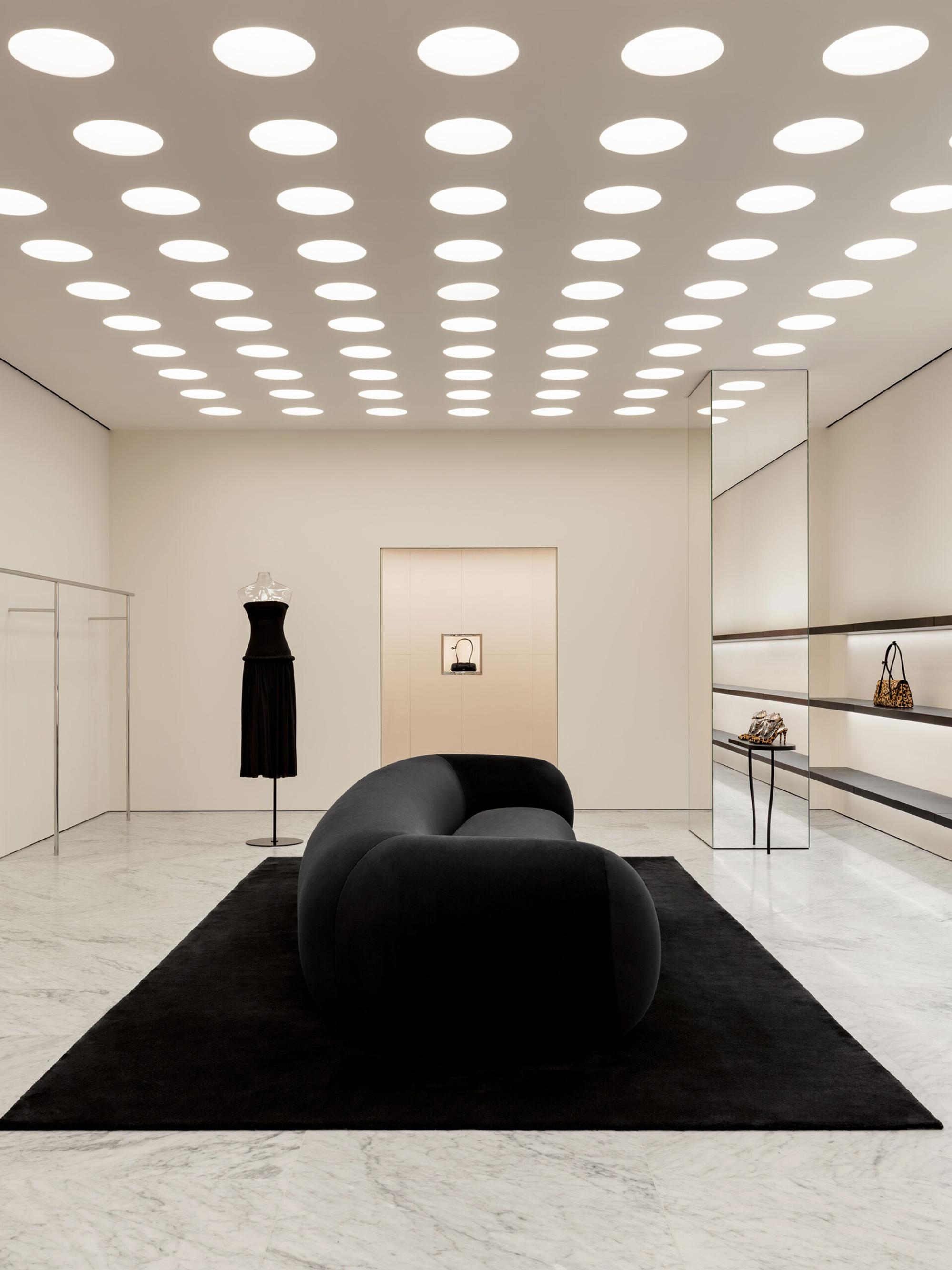 Interior design by Halleroed for Alaia in 3333 Bristol, Costa Mesa — image 6 of 10