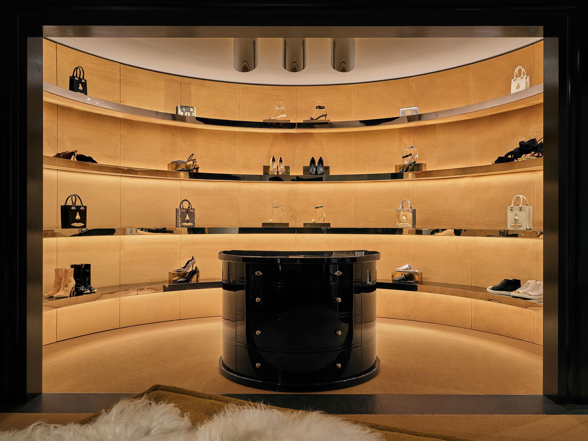 Interior design by Halleroed for Schiaparelli in Harrods , London — image 7 of 10