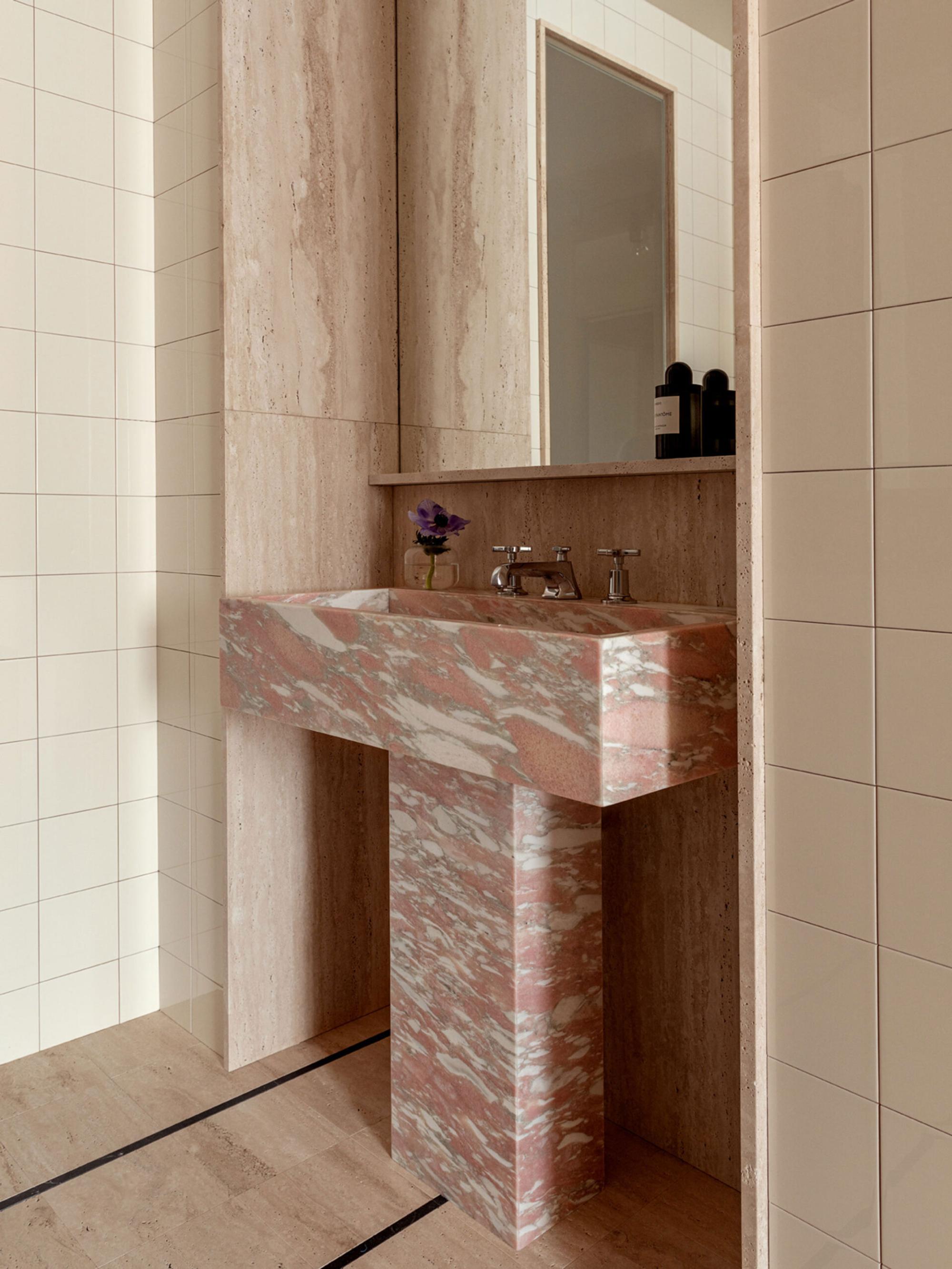 Interior design by Halleroed for Residential in Gumshornsgatan 6, Stockholm — image 23 of 25