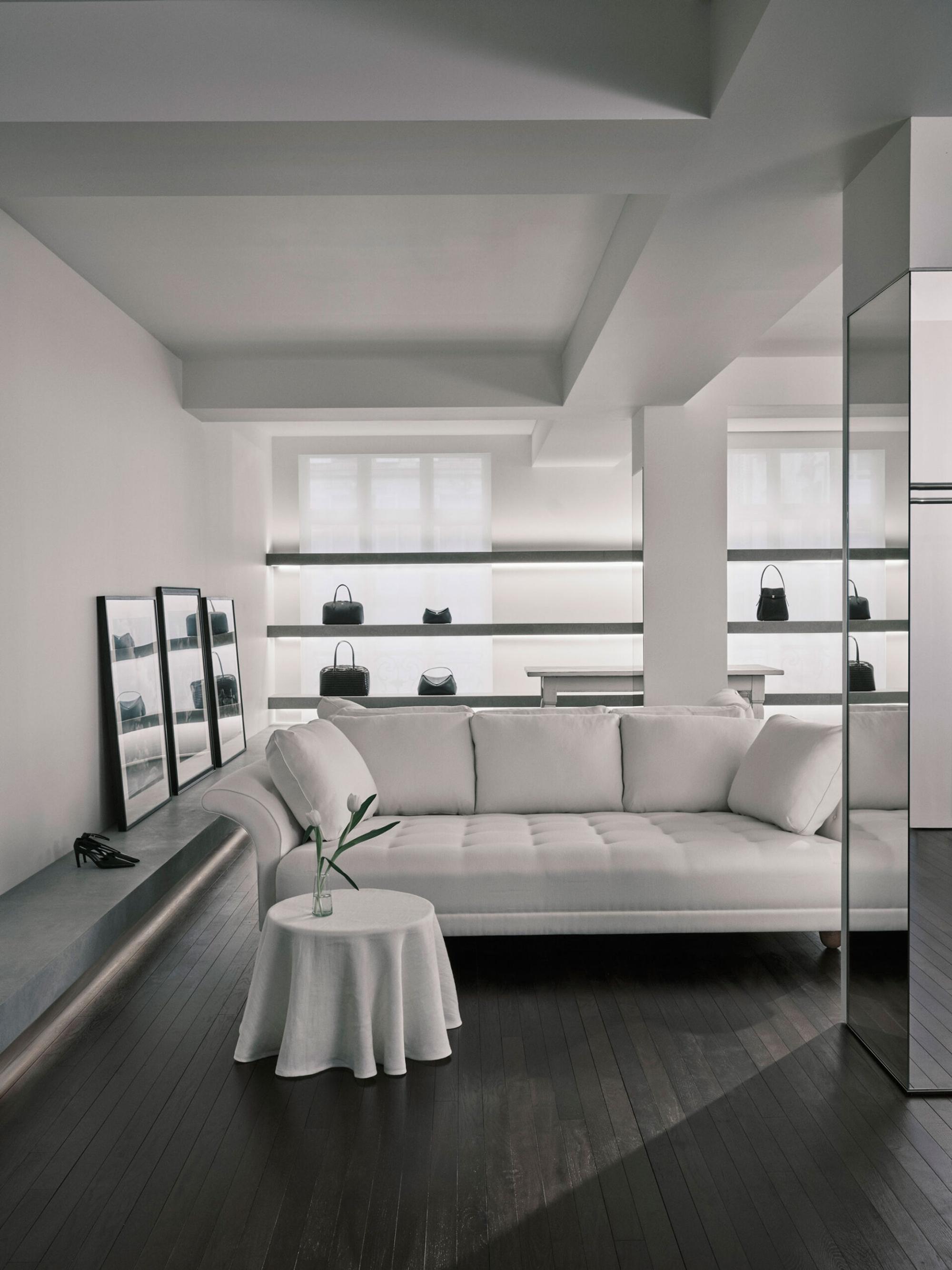 Interior design by Halleroed for Toteme in 27 rue du Faubourg Saint Honoré, Paris — image 11 of 15