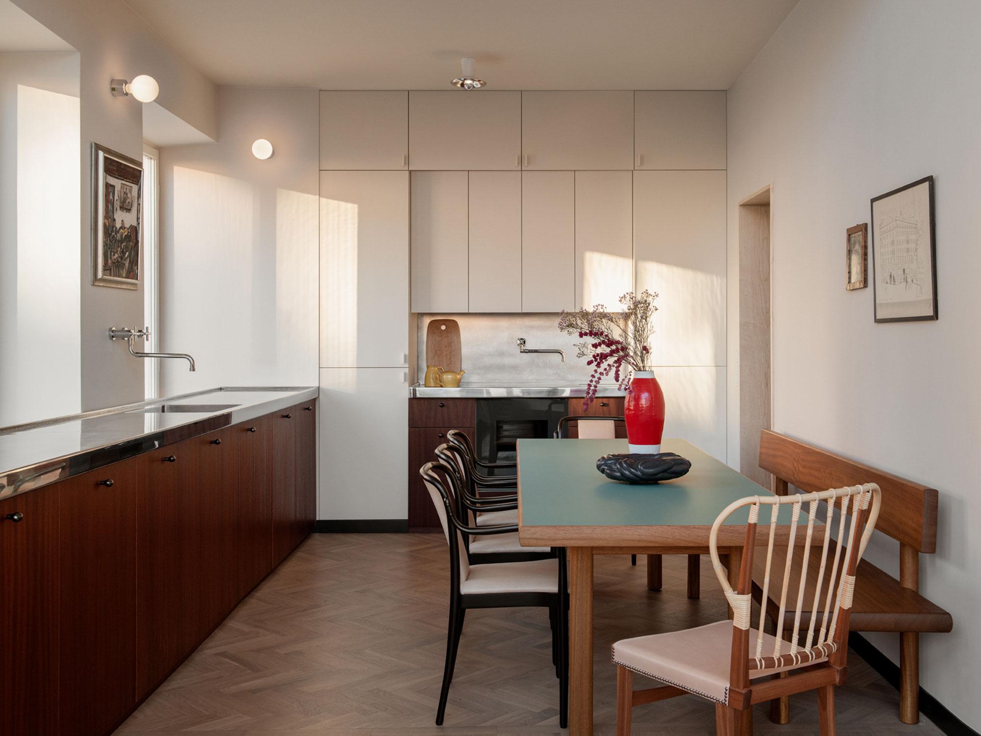 Interior design by Halleroed for Residential in Gumshornsgatan 6, Stockholm — image 3 of 25