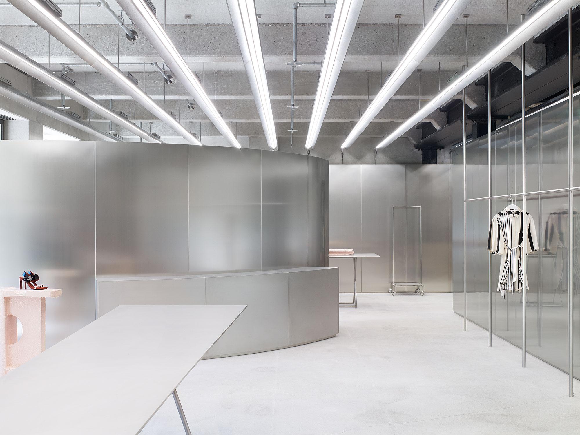 Interior design by Halleroed for Acne Studios in Maximiliansplatz 10, Munich — image 3 of 5