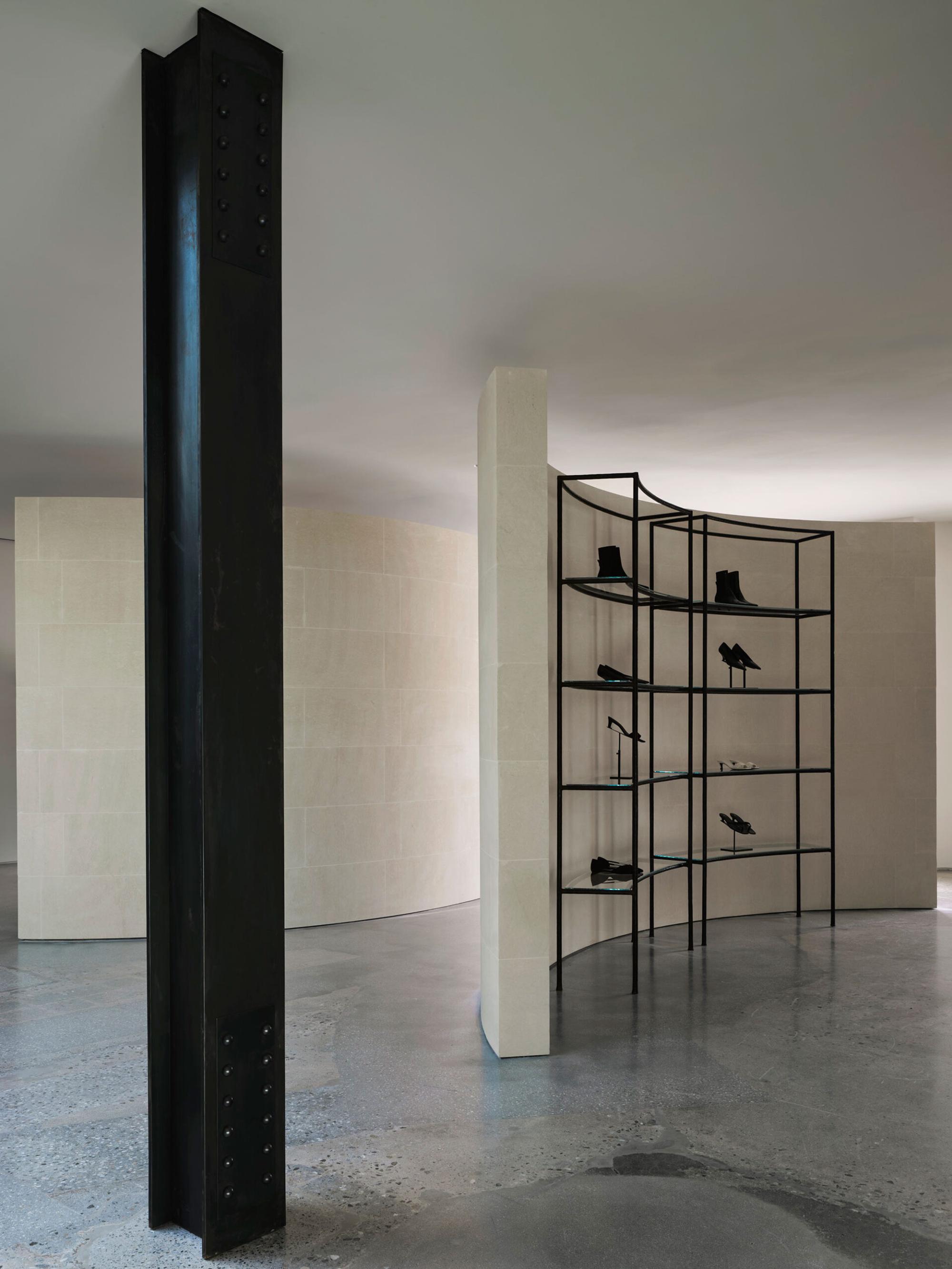 Interior design by Halleroed for Toteme in Melrose Av, Los Angeles — image 4 of 9