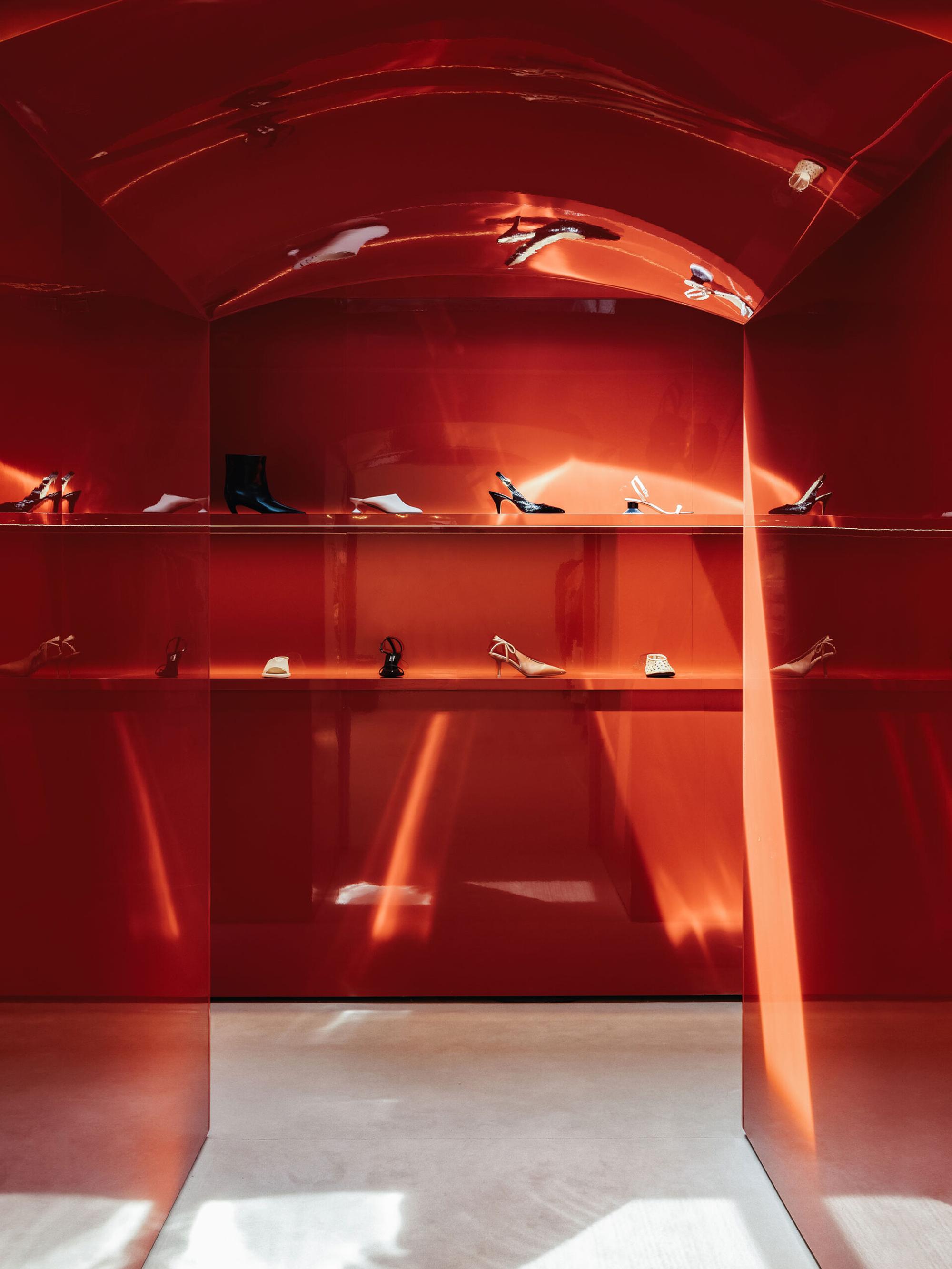 Interior design by Halleroed for Boygars in 15 Shota Rustaveli Avenue, Tblisi — image 13 of 16