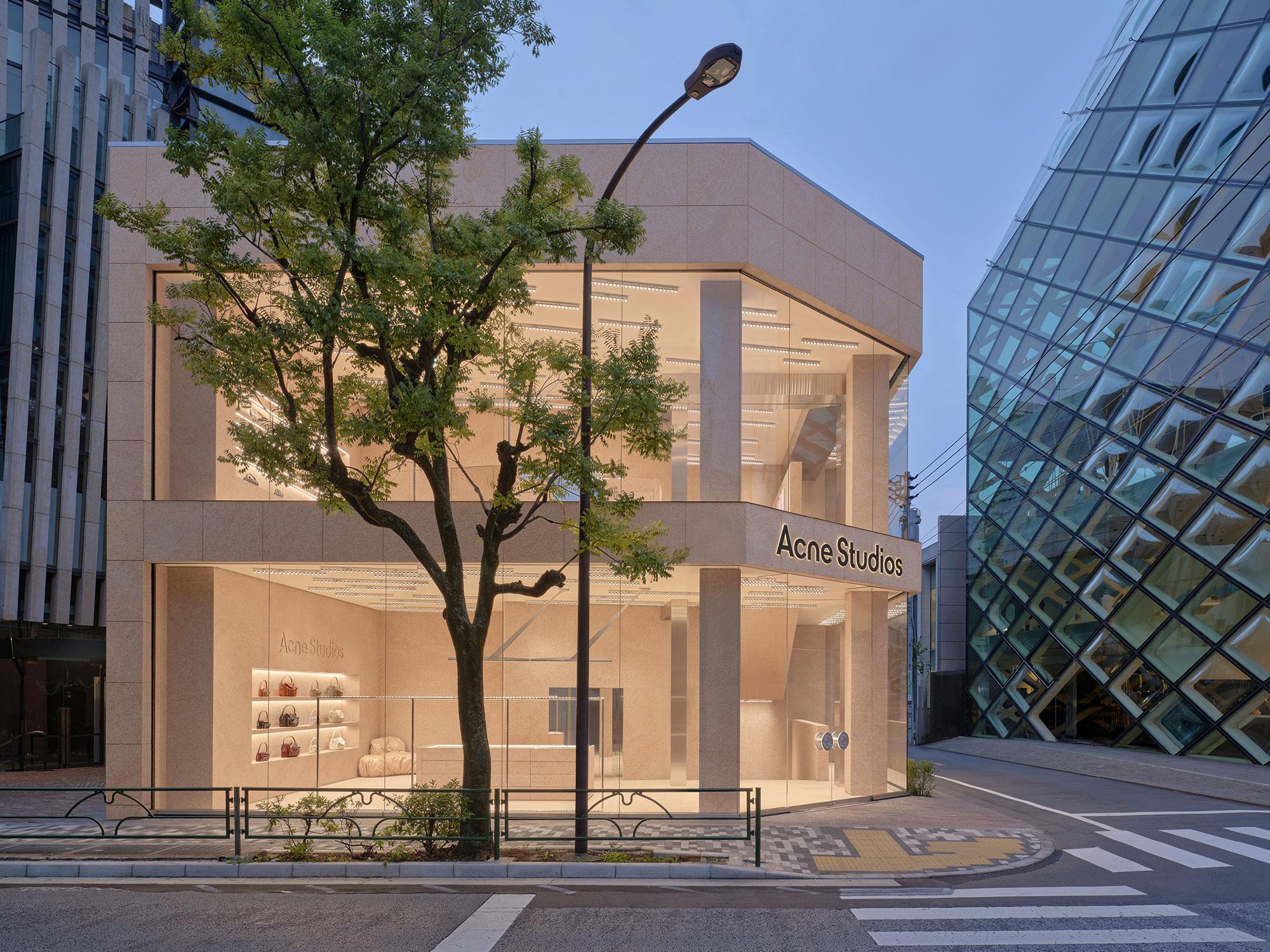 Interior design by Halleroed for Acne Studios in 5-3-2 Minami-Aoyama, Tokyo — image 3 of 18