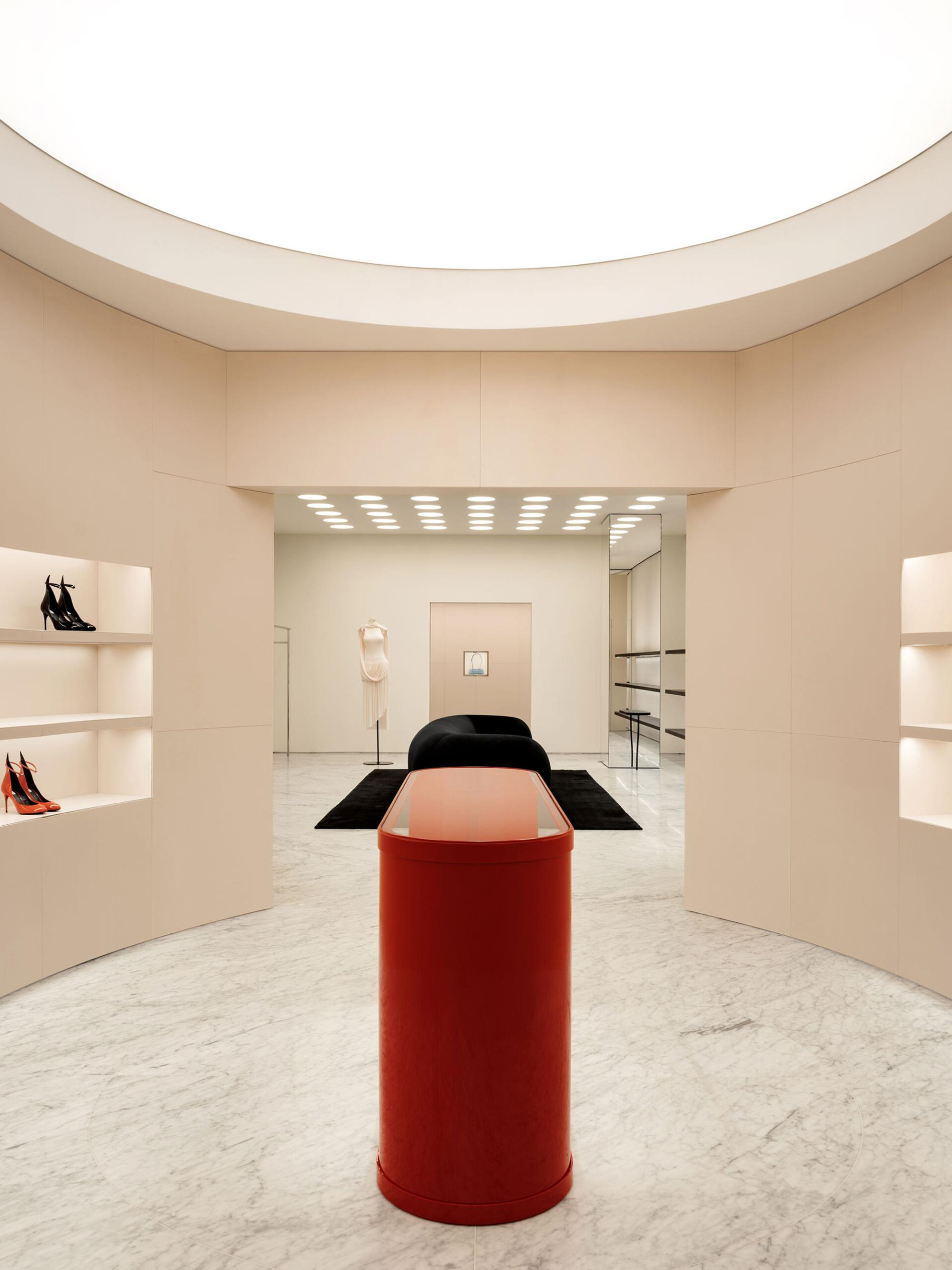 Interior design by Halleroed for Alaia in 3333 Bristol, Costa Mesa — image 3 of 10