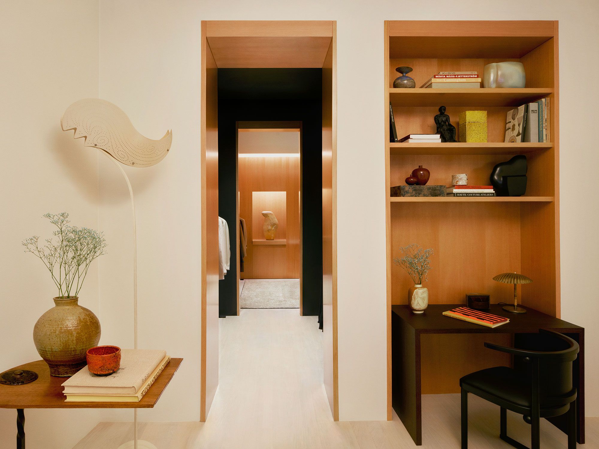 Saman Amel, Grev Turegatan 46, Stockholm — Halleroed