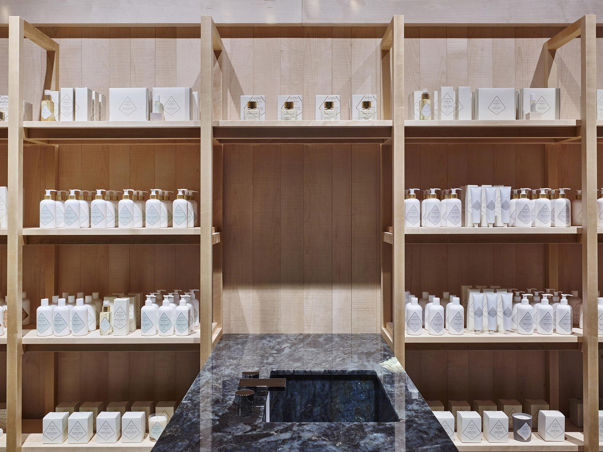 Interior design by Halleroed for Björk & Berries in Sturegallerian, Stockholm — image 2 of 4