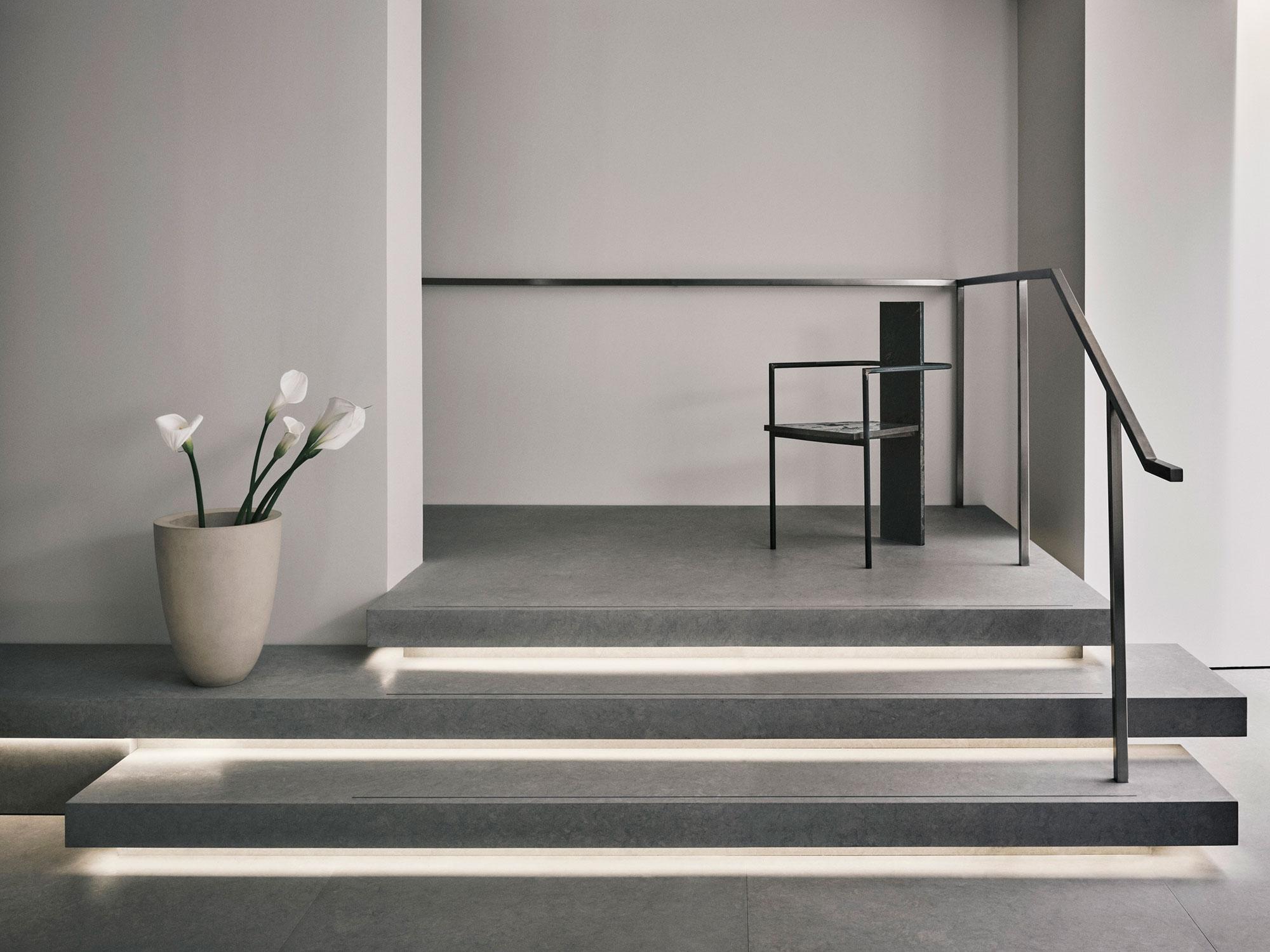 Interior design by Halleroed for Toteme in 27 rue du Faubourg Saint Honoré, Paris — image 4 of 15