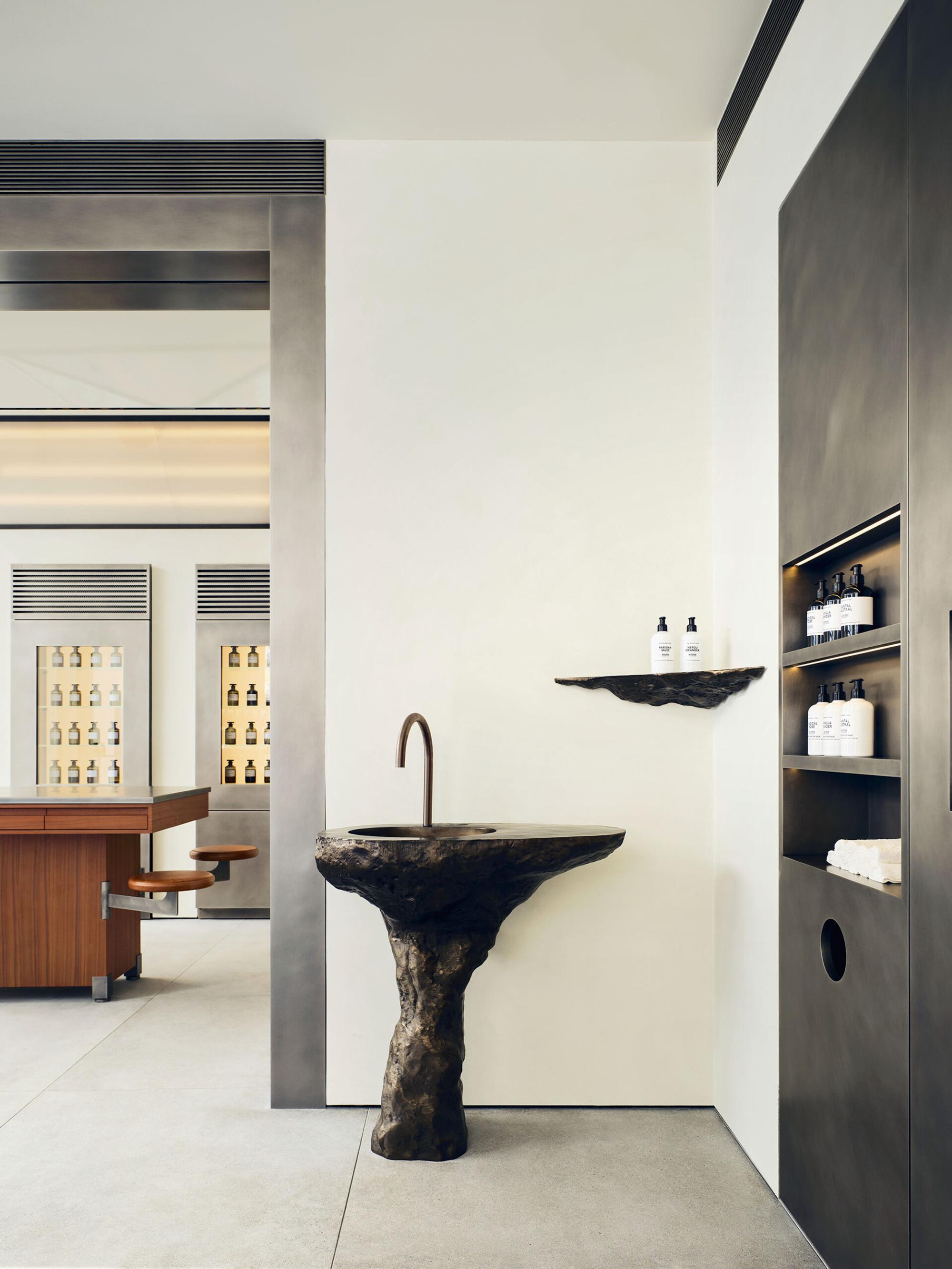 Interior design by Halleroed for Matiere Premiere in 306 Rue Saint-Honoré, Paris — image 4 of 11