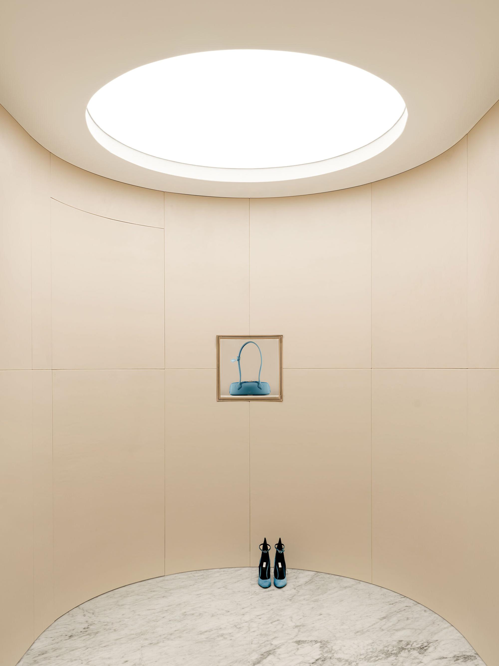 Interior design by Halleroed for Alaia in 3333 Bristol, Costa Mesa — image 7 of 10