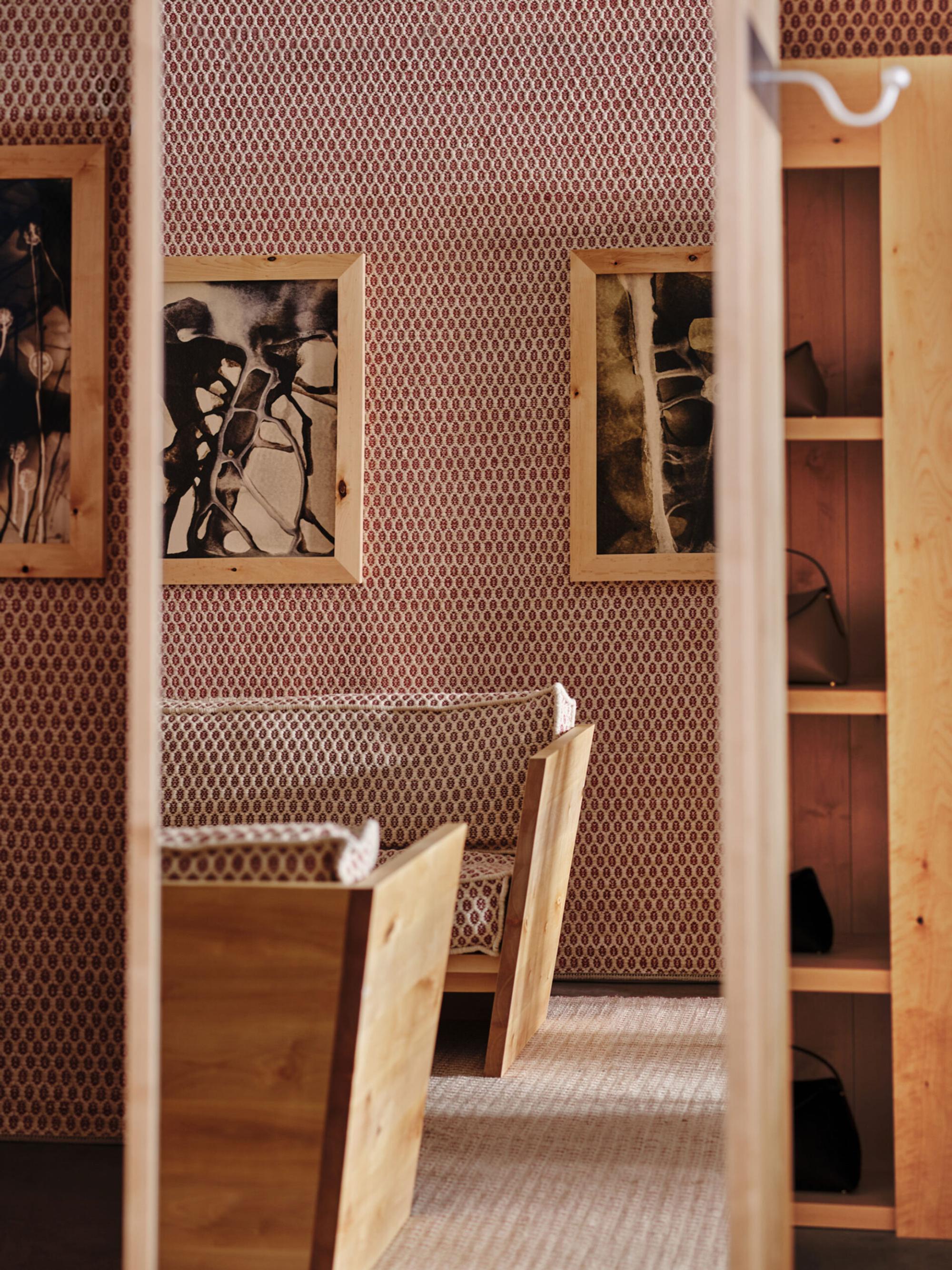 Interior design by Halleroed for Toteme in 461 East Hopkins Avenue, Aspen — image 3 of 10