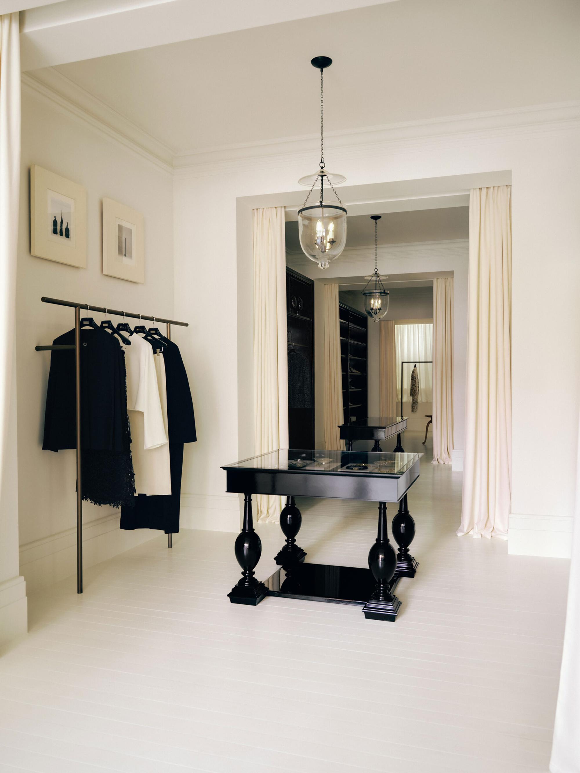 Interior design by Halleroed for Toteme in 160 Sloane Street , London — image 5 of 9