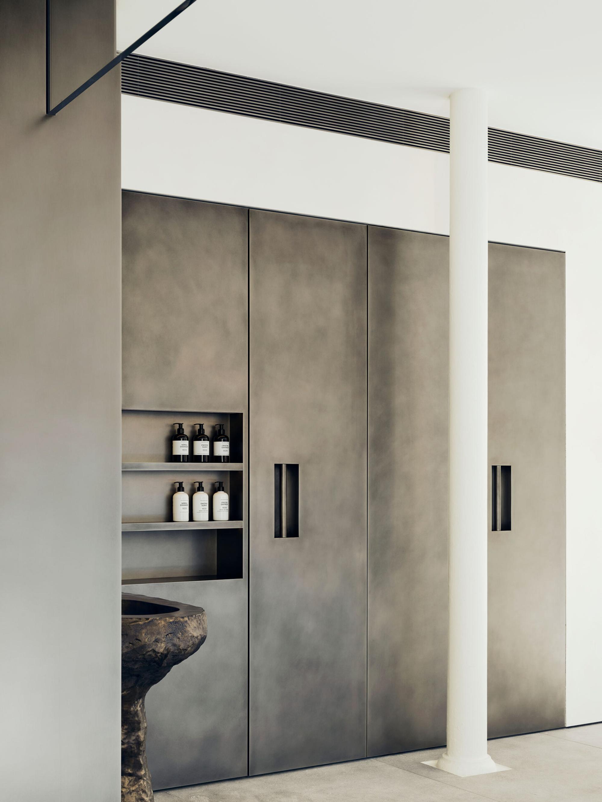 Interior design by Halleroed for Matiere Premiere in 306 Rue Saint-Honoré, Paris — image 3 of 11