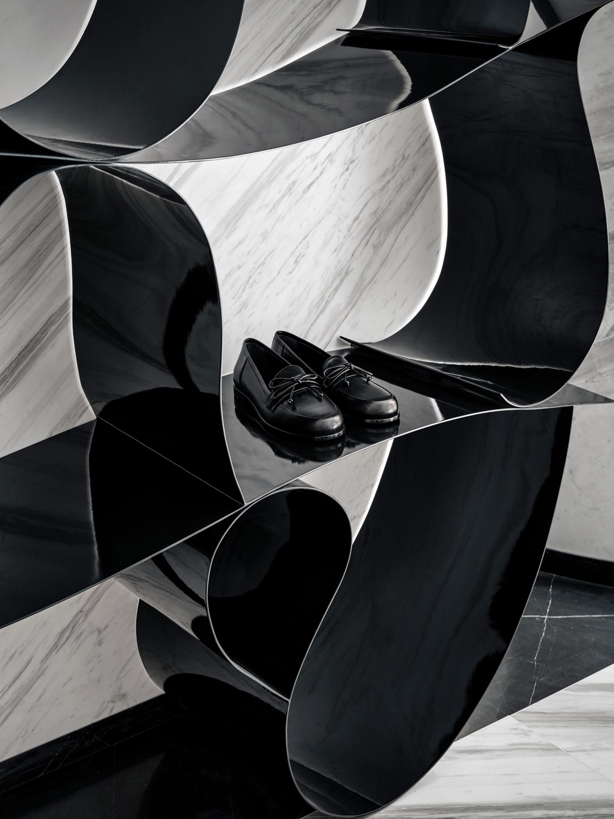 Interior design by Halleroed for Toteme in Qintan Taikoo Li, Shanghai — image 7 of 9