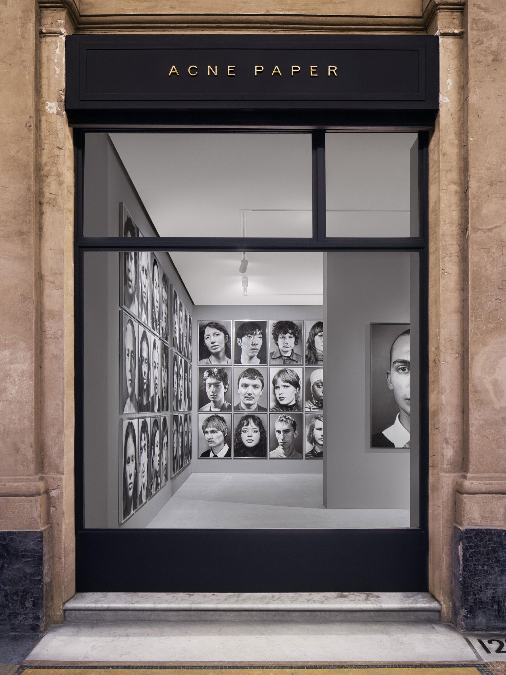 Interior design by Halleroed for Gallery in 124 Gal de Valois, Paris — image 2 of 7