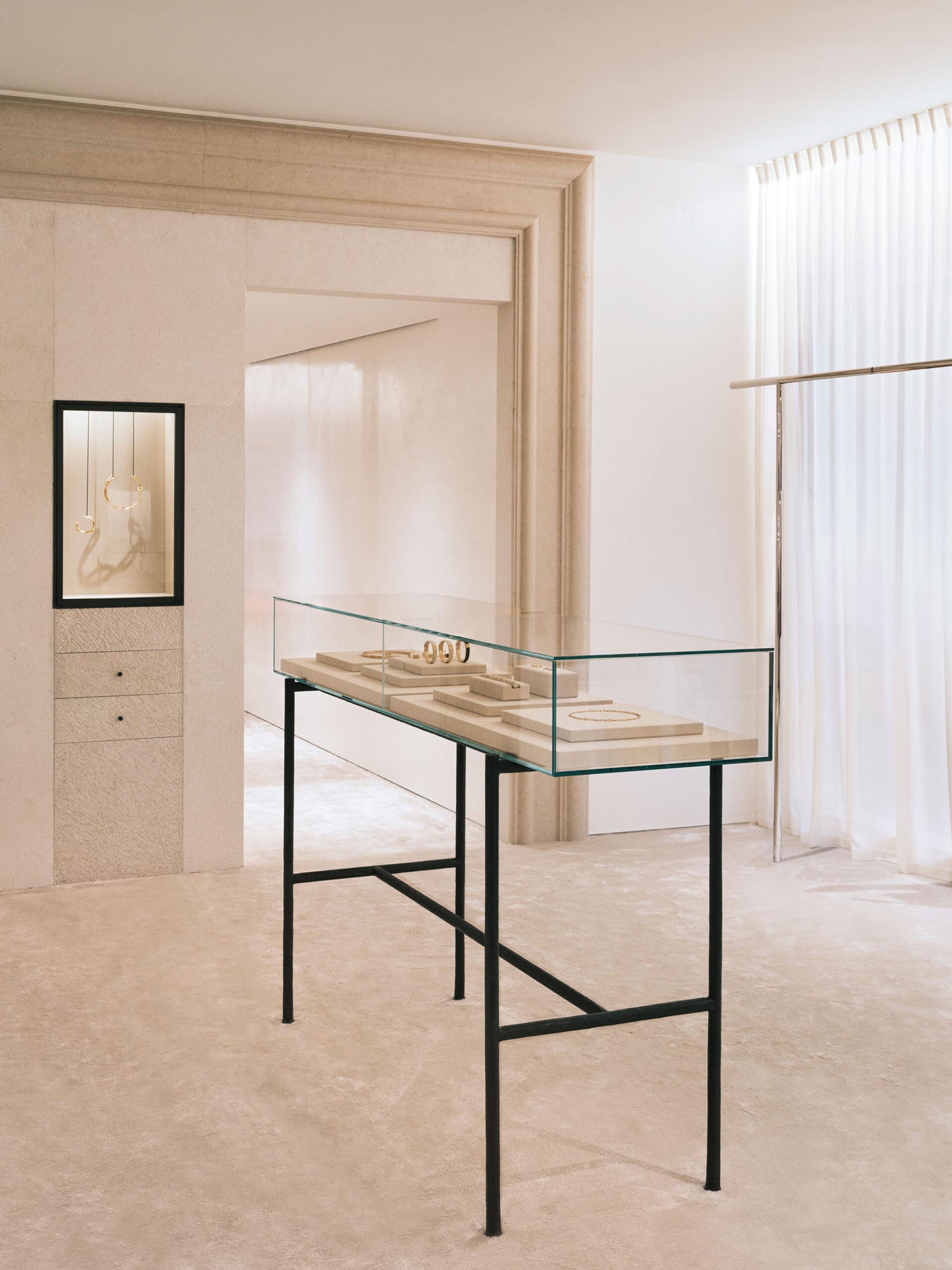 Interior design by Halleroed for Toteme in 829 Madison Ave , New York — image 7 of 10