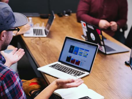 La cybersécurité n’est pas un outil. C’est un service