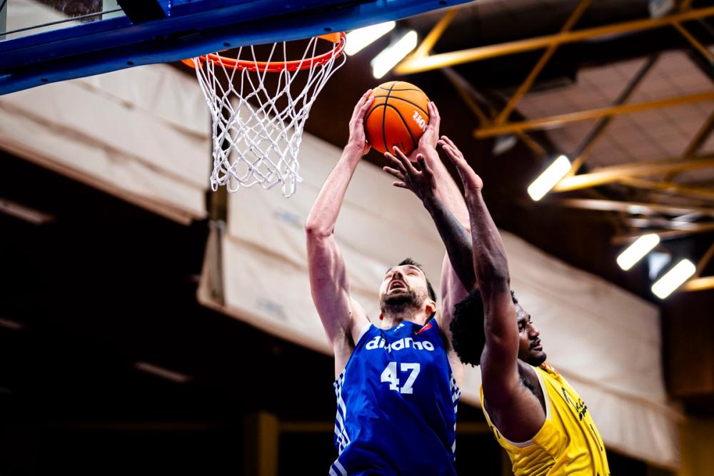 DINAMO IZGUBIO OD DUBRAVE