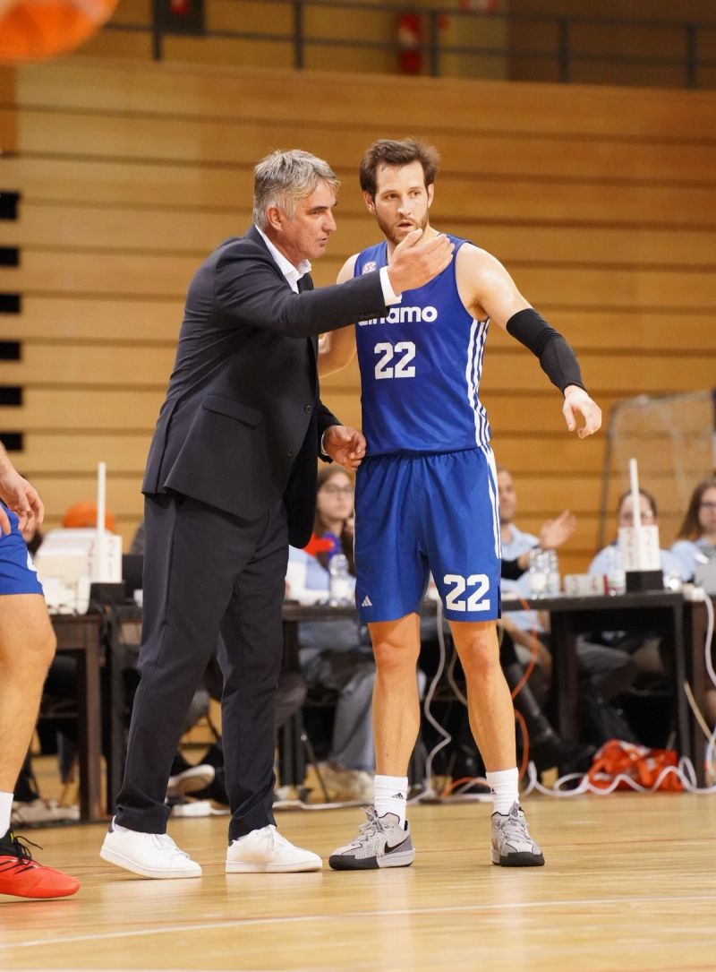 Luke Avdalovic i trener Damir Mulaomerović