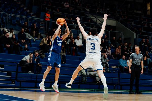 LOŠE IZDANJE DINAMA U DERBIJU PROTIV CIBONE