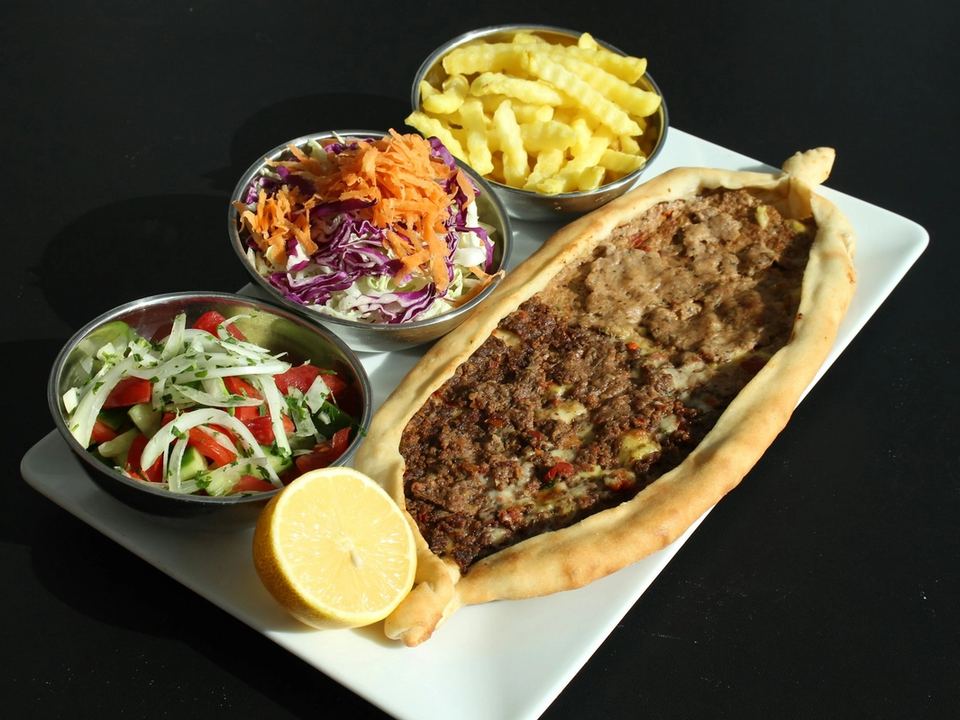 Pide turca appena sfornata