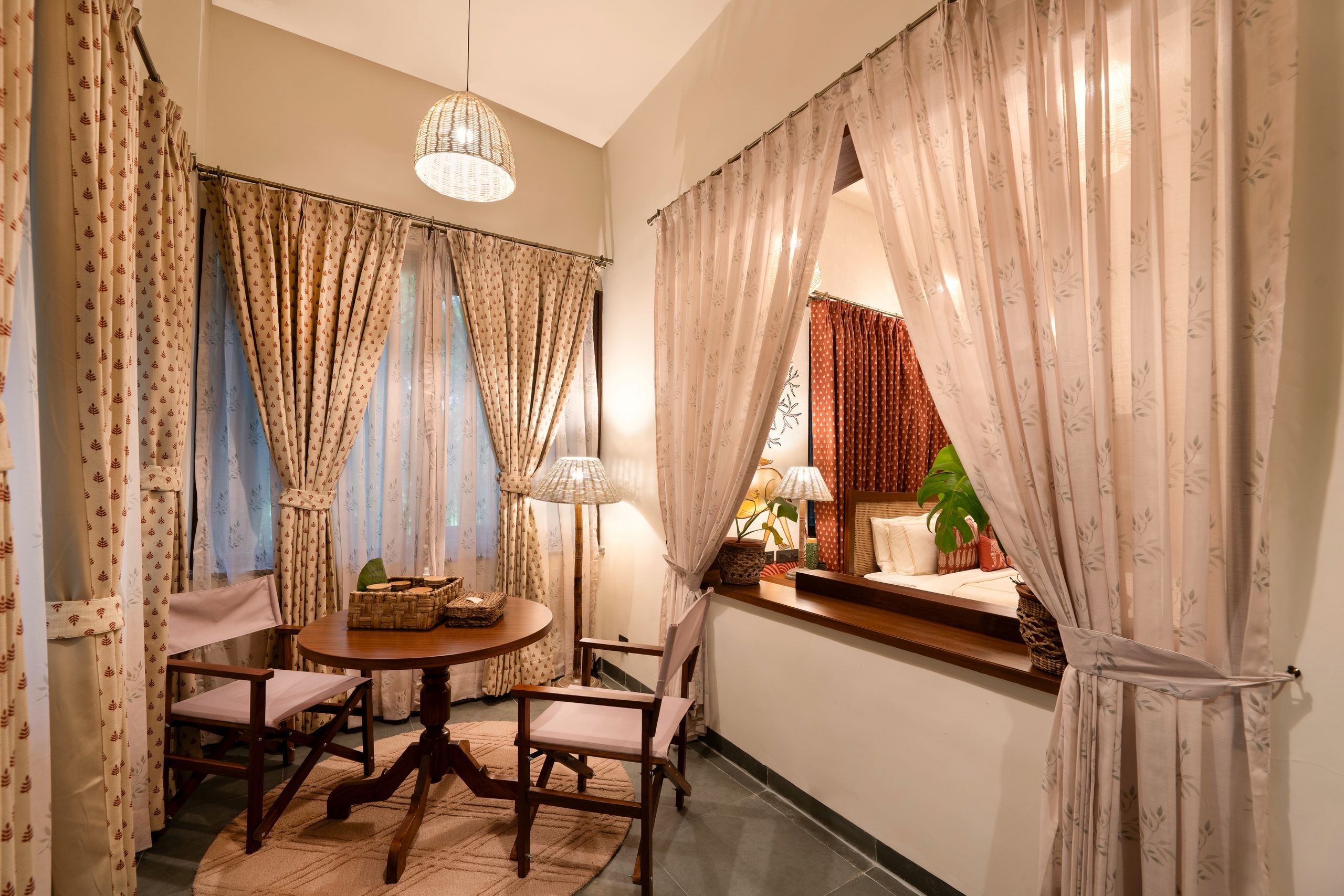 Deluxe Villa with Bathtub & Forest Views - Image 6