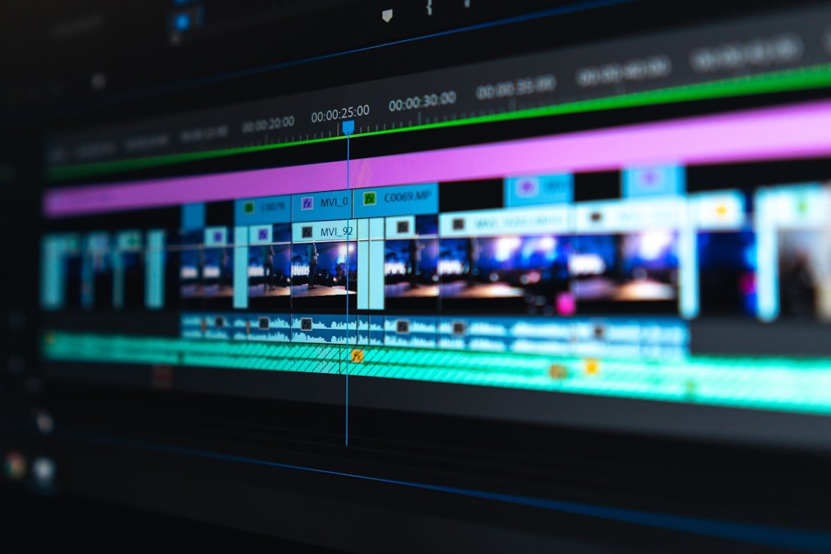 Video AI với người thật