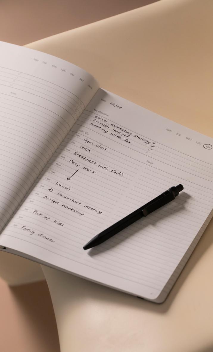 A day-per-page layout with hourly time slots and dedicated space for key objectives and notes – on buttery, waterproof stone paper that lays completely flat and holds every ink without bleed-through.