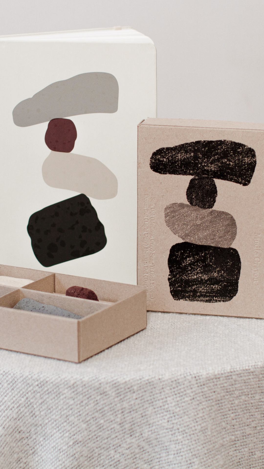 The Karst x Odujej Set is more than just a tool for creativity; it's a statement piece that brings elegance and sophistication to any space. This limited edition set is an ideal gift for those who value the blend of form and function.