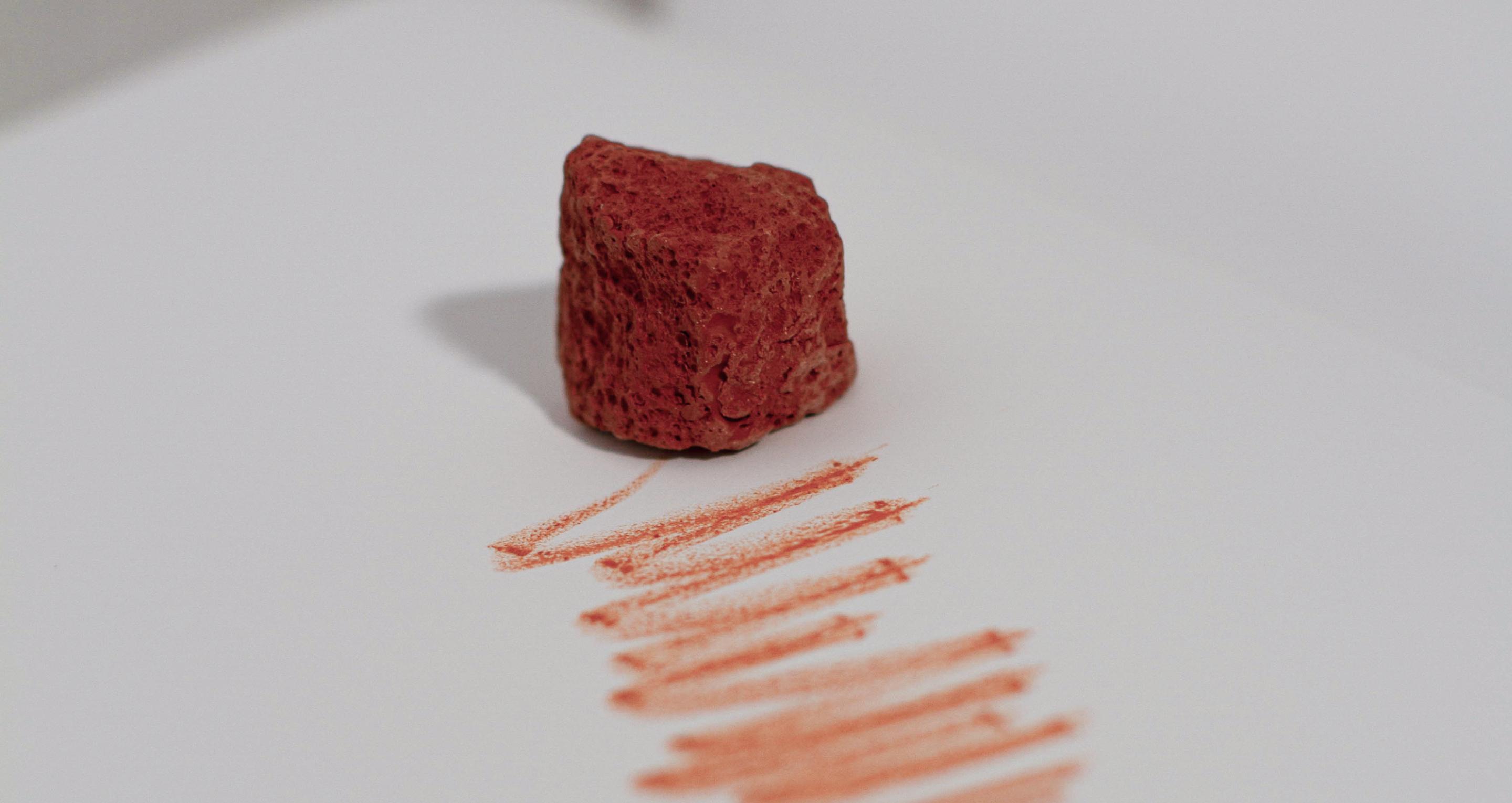 RICH, REALISTIC COLOURS AND TEXTURES