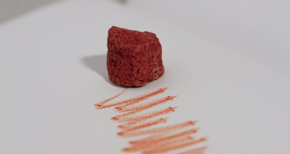 RICH, REALISTIC COLOURS AND TEXTURES