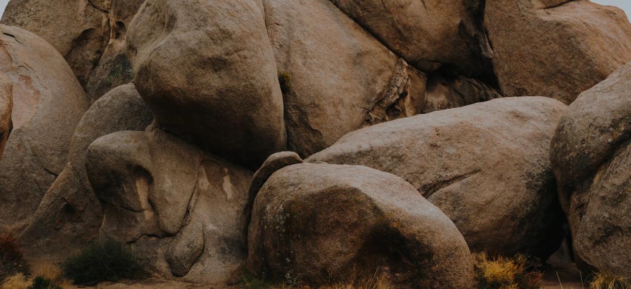 Karst product graphite on stone