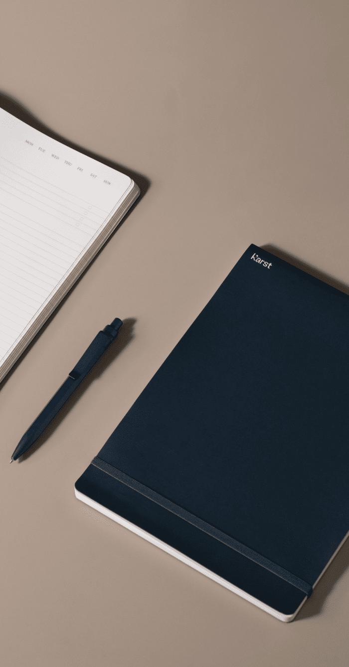 Same material, different form – the Stone Pen body shares its core ingredient with every page in the pad. Built from the same stone. Better together.