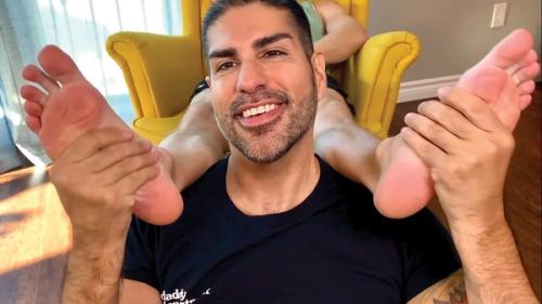 These professionals took the Onlyfans plunge — here's what they earned and learned