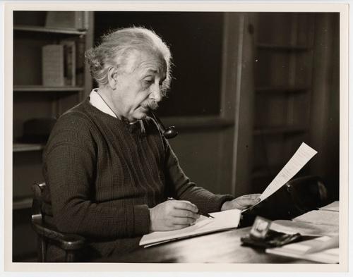 What Einstein's cluttered desk says about the link between messiness and creativity