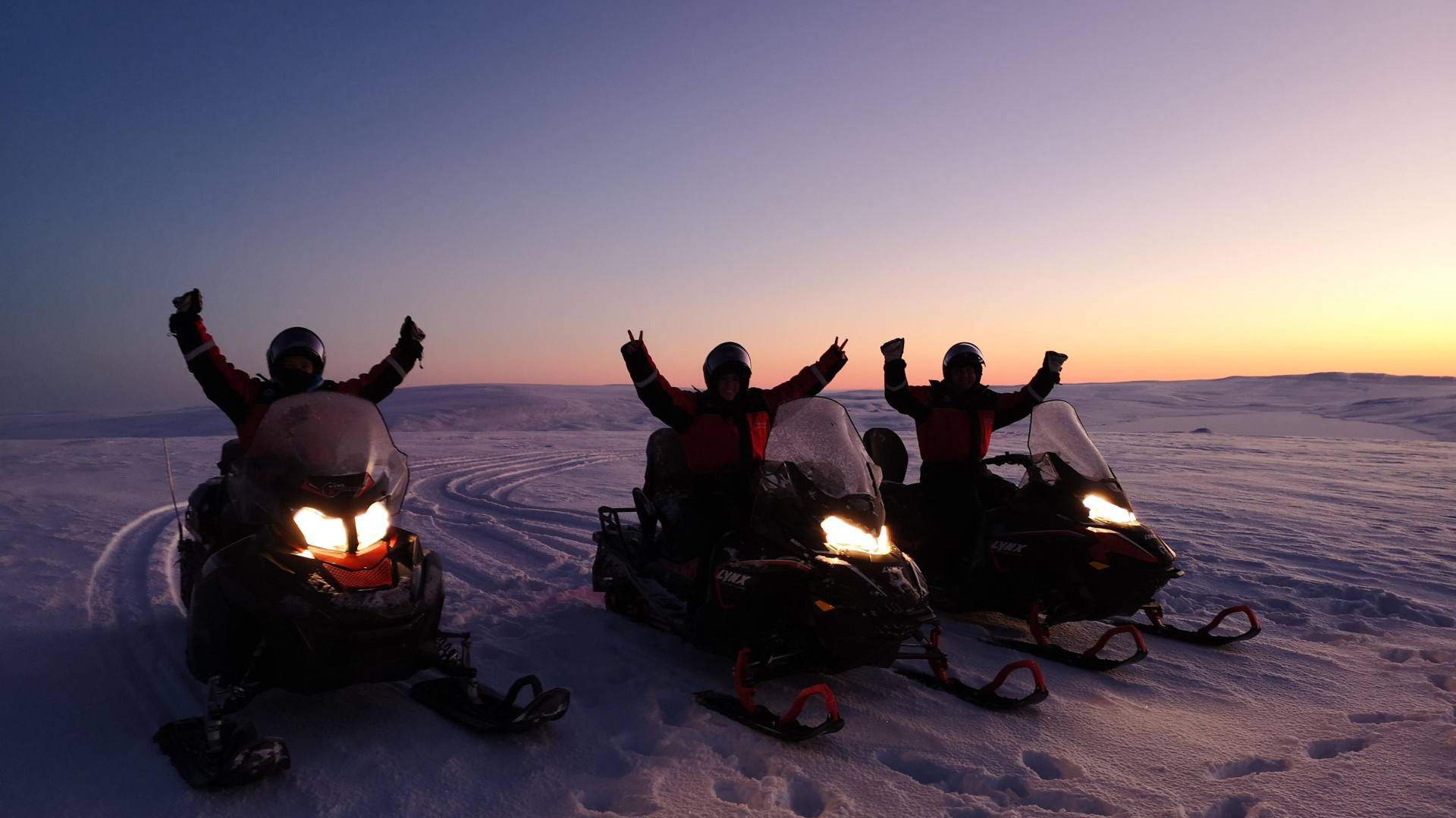 Northern Lights by Snowmobile – 4