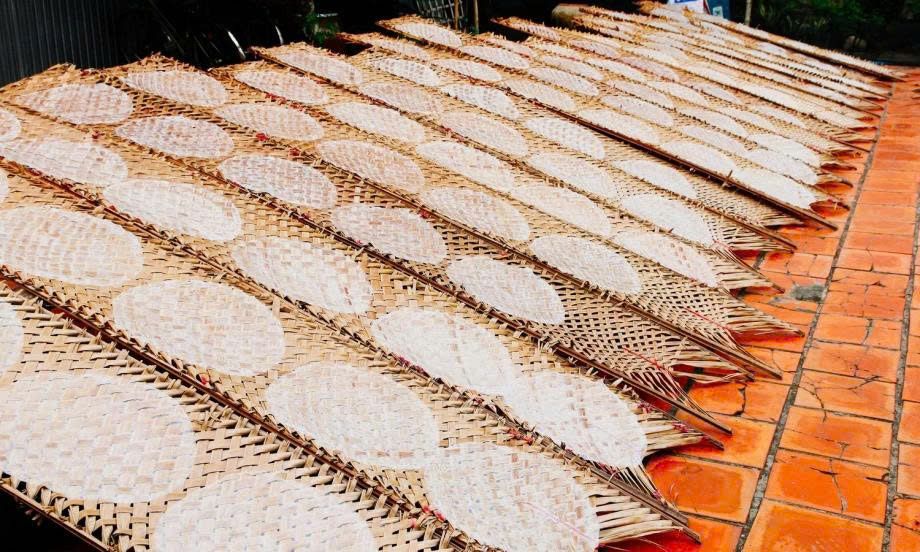 Nghề làm bánh tráng truyền thống Tây Ninh – Hơi thở của làng nghề qua nhiều thế hệ