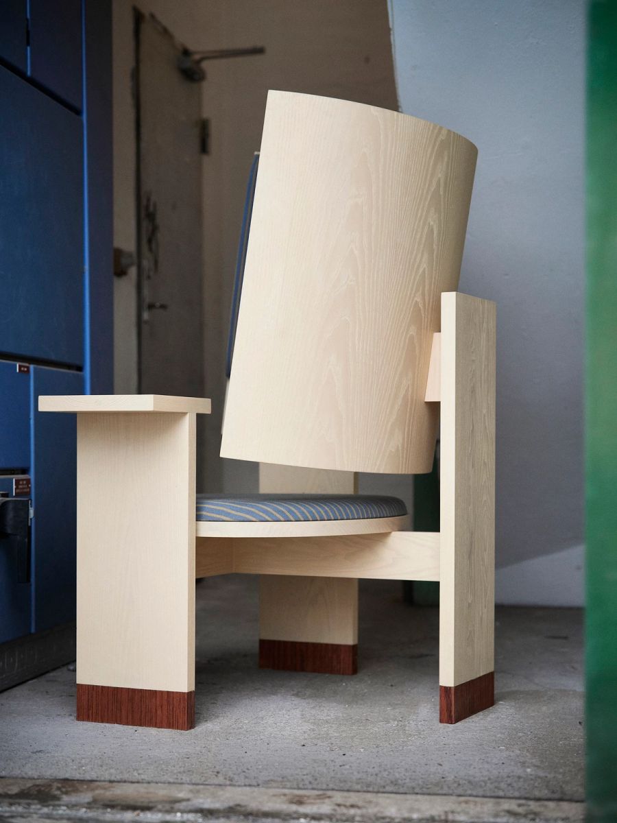 A Lounge Chair for Copenhagen Airport