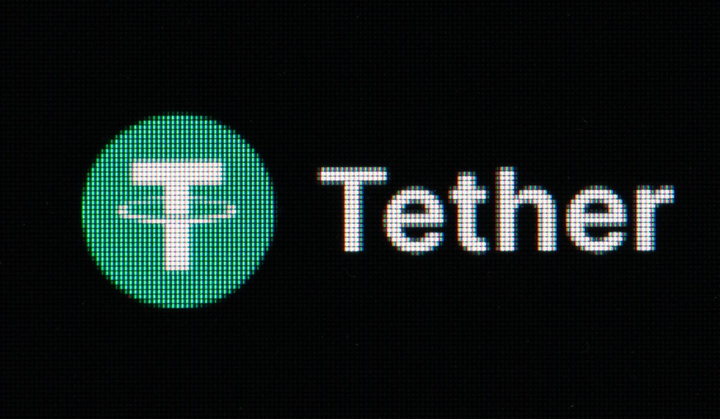 Is Tether Becoming More Bank-Like? Analyzing USDT's 2025 Developments