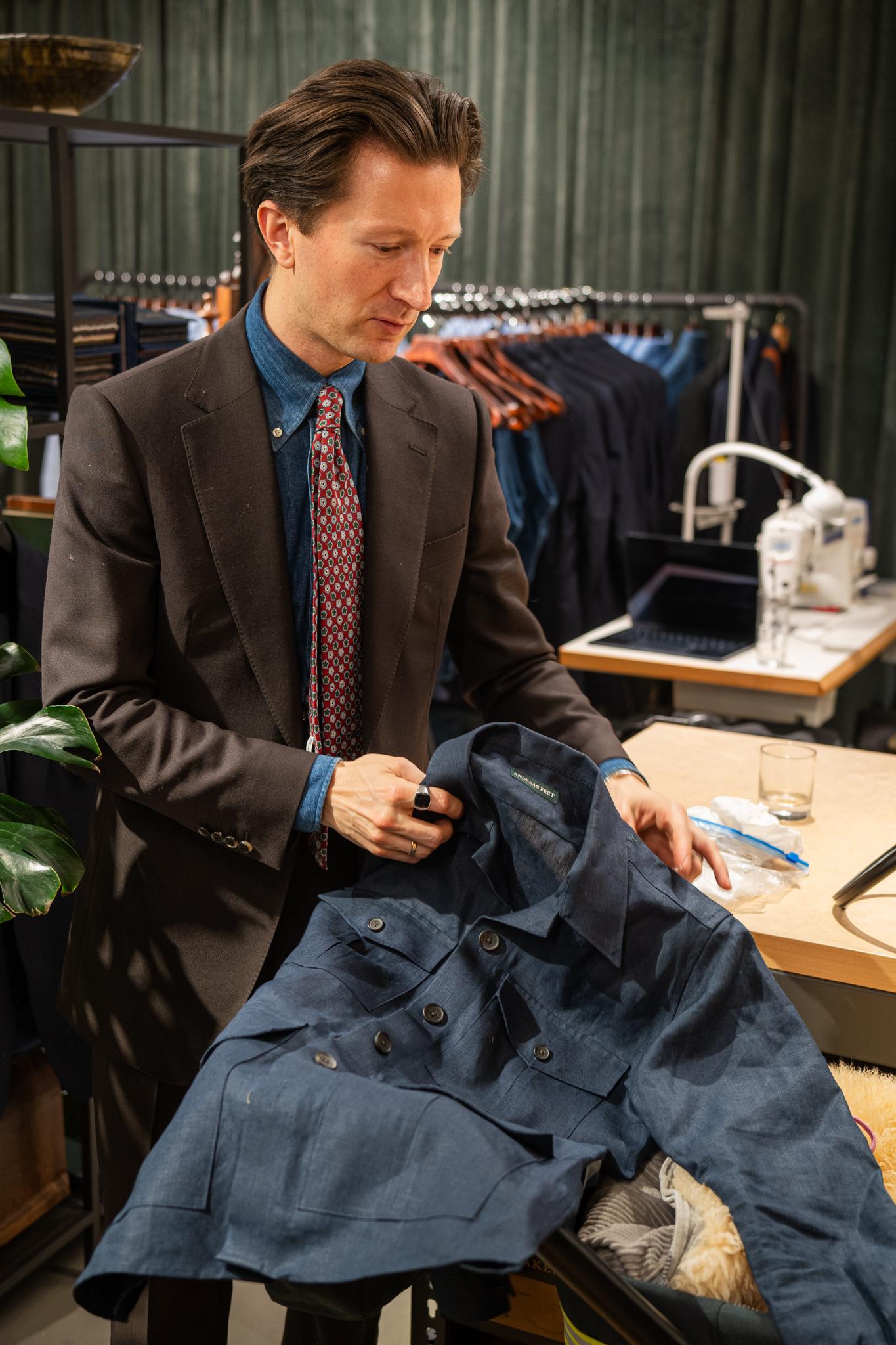 Andres showing upcoming products