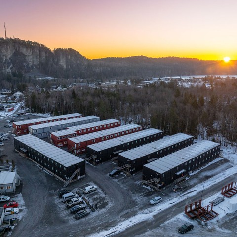 Dronebilde av anleggshotell